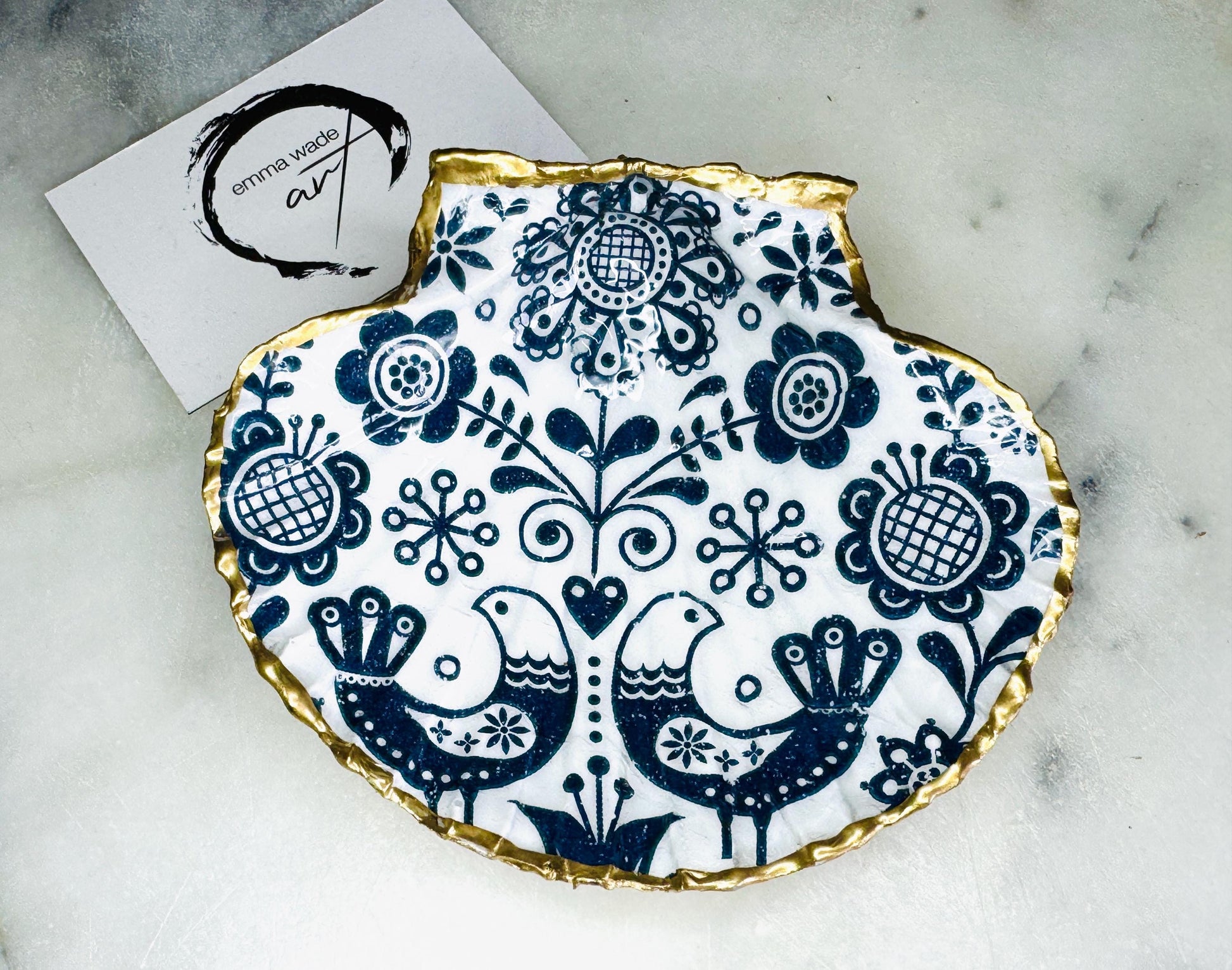 blue floral Marimekko scandavian scallop trinket Shell dishes, scallop blue flowers bird  shell jewellery dish,  birds gold trinket tray, shell scallop dish, trinket tray shell, scallop shell jewellery bowl, golden trinket dish, scallop shell blue abstract dish, blue bird shell dish, decoupaged earring dish, scallop dish with flowers, shell art trinket, decoupage shell dish, shell key bowl, nature lover gift, coastal shell gift, blue host gift, blue Floral shell ornament, shell ring dish