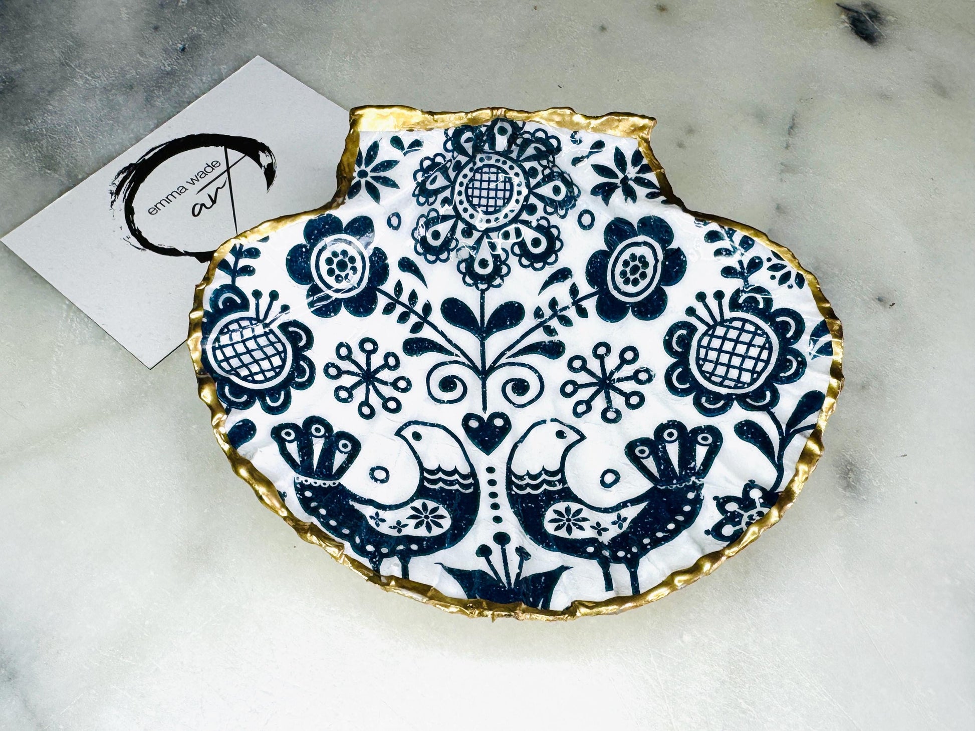 blue floral Marimekko scandavian scallop trinket Shell dishes, scallop blue flowers bird  shell jewellery dish,  birds gold trinket tray, shell scallop dish, trinket tray shell, scallop shell jewellery bowl, golden trinket dish, scallop shell blue abstract dish, blue bird shell dish, decoupaged earring dish, scallop dish with flowers, shell art trinket, decoupage shell dish, shell key bowl, nature lover gift, coastal shell gift, blue host gift, blue Floral shell ornament, shell ring dish