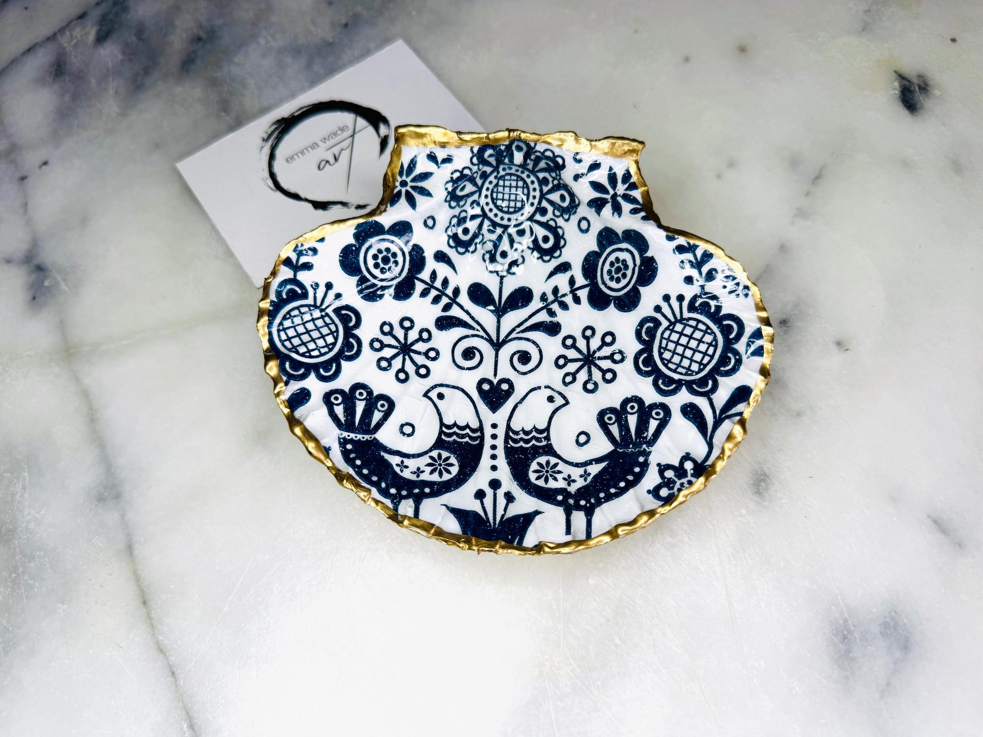 blue floral Marimekko scandavian scallop trinket Shell dishes, scallop blue flowers bird  shell jewellery dish,  birds gold trinket tray, shell scallop dish, trinket tray shell, scallop shell jewellery bowl, golden trinket dish, scallop shell blue abstract dish, blue bird shell dish, decoupaged earring dish, scallop dish with flowers, shell art trinket, decoupage shell dish, shell key bowl, nature lover gift, coastal shell gift, blue host gift, blue Floral shell ornament, shell ring dish