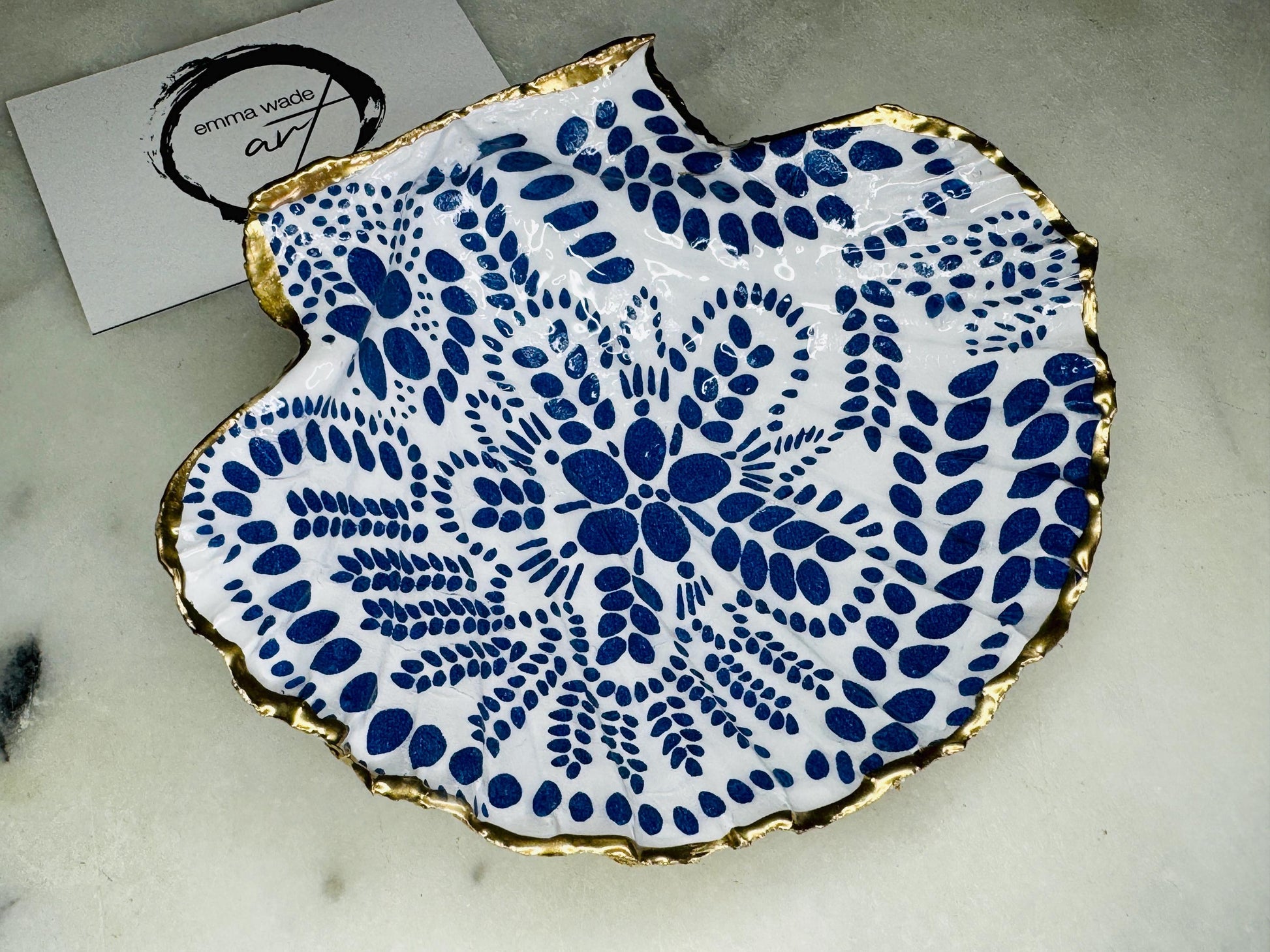 blue floral Marimekko scandavian scallop trinket Shell dishes, scallop blue flowers bird  shell jewellery dish,  birds gold trinket tray, shell scallop dish, trinket tray shell, scallop shell jewellery bowl, golden trinket dish, scallop shell blue abstract dish, blue bird shell dish, decoupaged earring dish, scallop dish with flowers, shell art trinket, decoupage shell dish, shell key bowl, nature lover gift, coastal shell gift, blue host gift, blue Floral shell ornament, shell ring dish