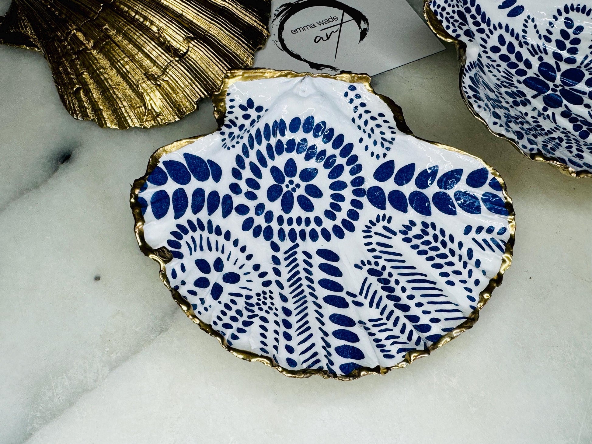 blue floral Marimekko scandavian scallop trinket Shell dishes, scallop blue flowers bird  shell jewellery dish,  birds gold trinket tray, shell scallop dish, trinket tray shell, scallop shell jewellery bowl, golden trinket dish, scallop shell blue abstract dish, blue bird shell dish, decoupaged earring dish, scallop dish with flowers, shell art trinket, decoupage shell dish, shell key bowl, nature lover gift, coastal shell gift, blue host gift, blue Floral shell ornament, shell ring dish
