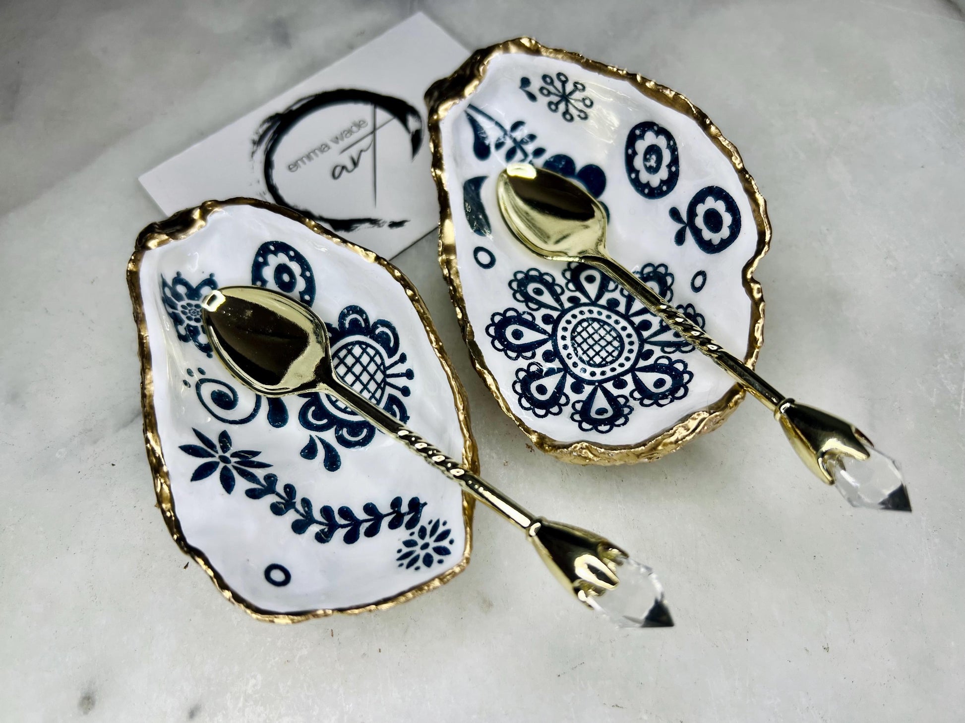 Blue Scandinavian Salt Dish, Marimekko design, Seashell salt dish, shell salt pot, oyster salt tray, salt and pepper shell, salt and pepper shell box, oyster shell salt and pepper, sea shell salt, oyster shell salt, seashell salt holder, oyster shell sugar dish, oyster salt, cow salt pot, oyster salt dish, oyster pinch bowl, salt crystal bowl, shell salt dish, oyster salt cellar, oyster salt and pepper holders, salt and pepper dish set, Host Gift, Dining Decor, Blue white Contemporary pinch pots