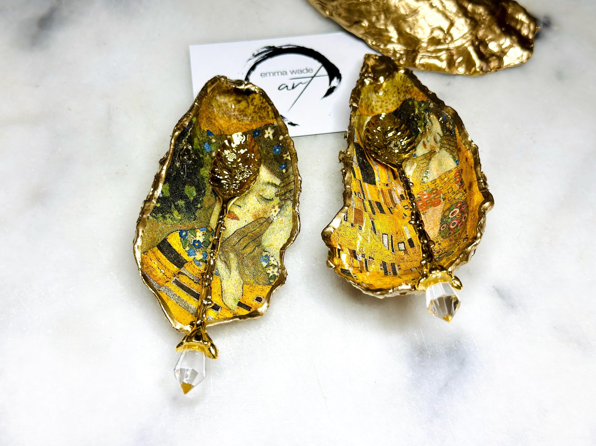 Pair of Matching Gustav Klimt The Kiss Gold Gilded Oyster salt Dishes, Seashell salt dish, shell salt, oyster salt tray, salt and pepper shell, salt and pepper shell box, sea shell salt, oyster shell salt, seashell salt holder, oyster shell sugar dish, oyster salt, cow salt pot, oyster salt dish, oyster pinch bowl, shell salt bowls, oyster salt cellar, oyster salt and pepper holders, salt and pepper dish set, Host Gift, Dining Decor, Pearl white Contemporary pinch pots, Gustav Klimt Host Gift