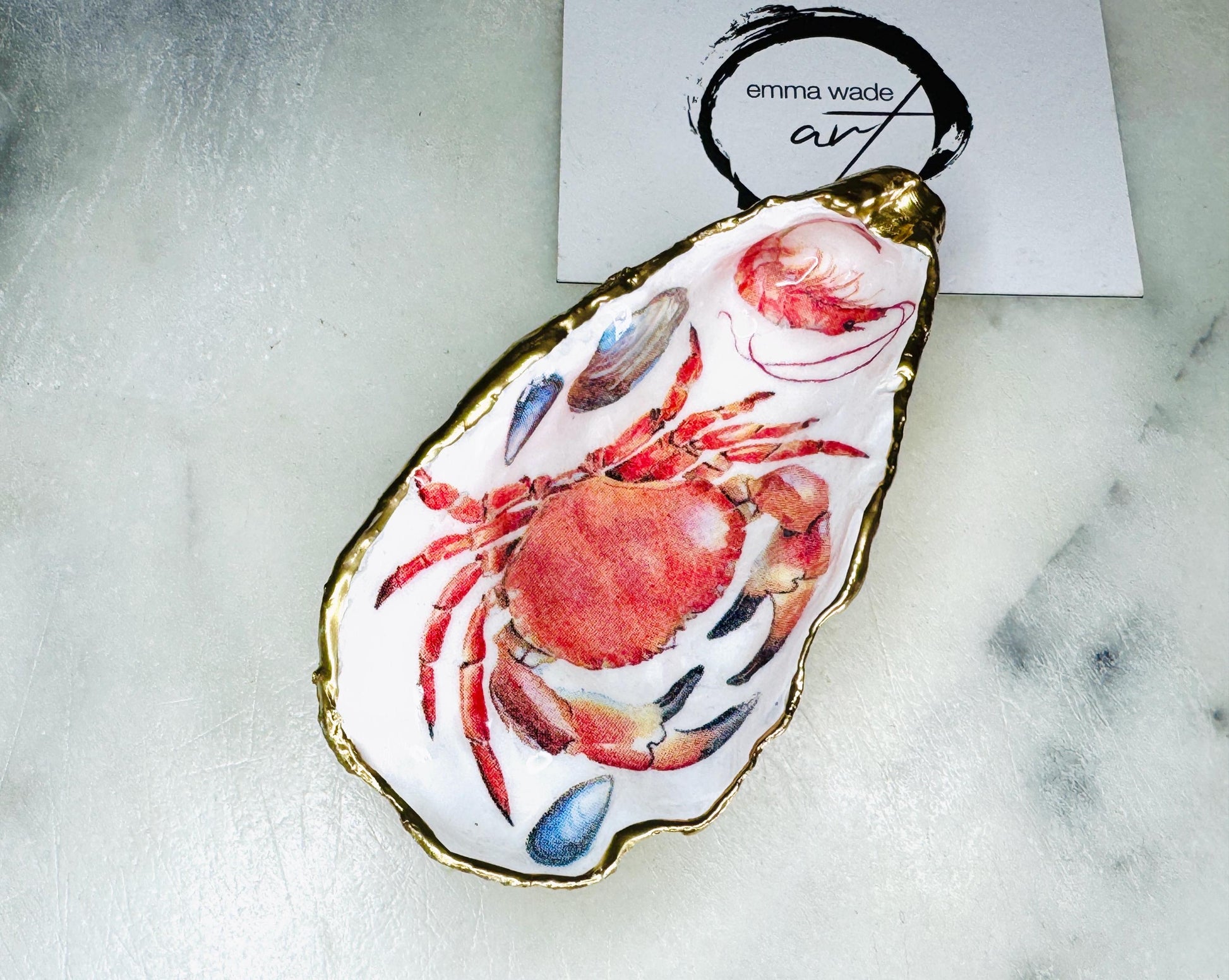Oyster Dishes hand crafted with Crab and Lobster Designs, Shell with gold finish, oyster shellfish shell jewellery dish, UK Natural Oyster Red and gold trinket tray, shell oyster dish, trinket tray shell, oyster shell jewellery bowl, golden trinket dish, decoupaged earring dish, oyster dish with crabs, oyster dish with lobsters, shell art trinket, host gift, shell key bowl, sea life shell gift, coastal shell gift, red white host gift, red shell ornament, decoupage oyster ring dish m, Union Jack