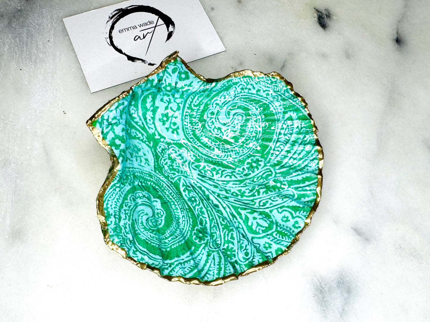 Green Paisley shell dish, aqua and White Fish Trinket dishes gold finish, gold leaf trinket tray, shell scallop dish, fish design shell trinket tray, decorative scallop shells, paisley key bowl, green and gold leaf dishes, fish ring dish, golden trinket dish, bride oyster dish, shell jewellery bowl, decoupaged earrings dish, shell art trinket, art dish, Gold shell trinket, painted shell with gold, shell jewellery dish, coastal ring holder, Proposal Ring Tray, Painted Key Bowl, coastal host gift