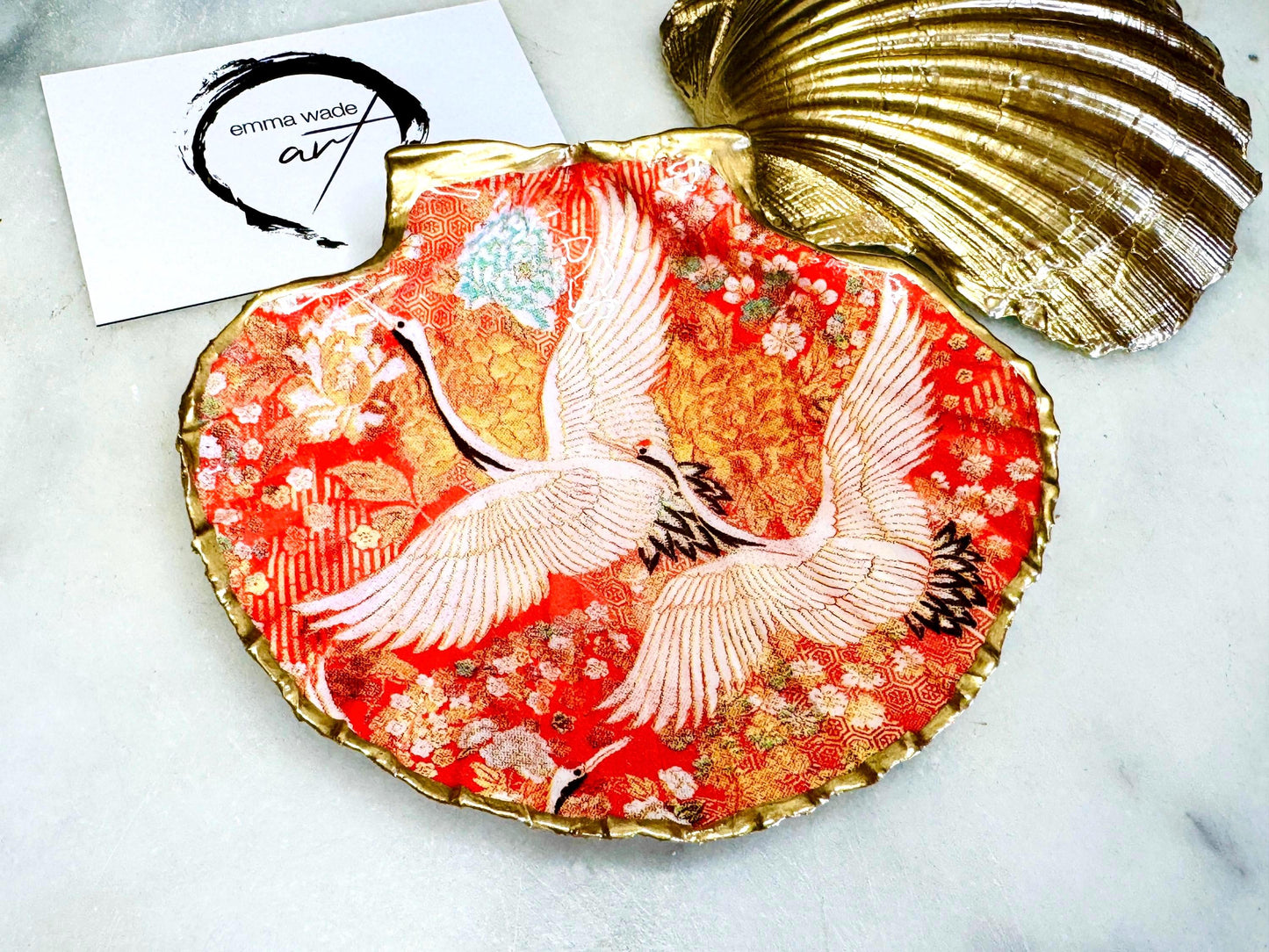 Orange Flamingo shell dish, Japanese kimono Trinket dishes gold finish, gold leaf trinket tray, shell scallop dish, bird design shell trinket tray, decorative scallop shells, orange shell key bowl, gold leaf ring dish, Bird ring dish, golden trinket dish, bride oyster dish, shell jewellery bowl, decoupaged earrings dish, shell art trinket, art dish, Gold shell trinket, painted shell with gold, shell jewellery dish, coastal ring holder, Proposal Ring Tray, Painted Key Bowl, coastal host gift