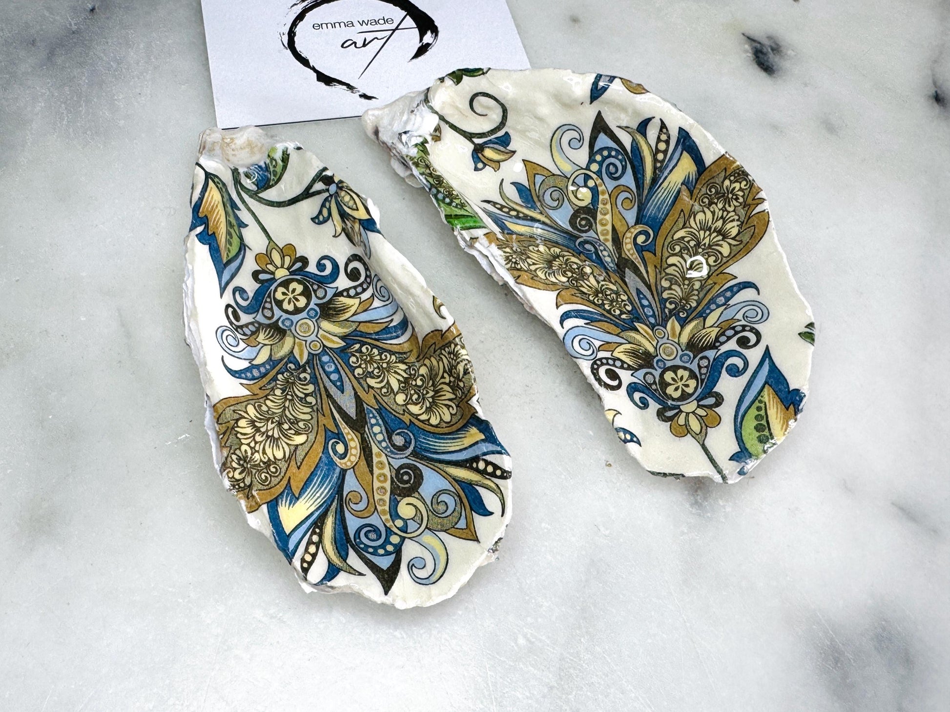 Pair of Green Blue Cream Baroque Gold Gilded Oyster salt Dishes, Seashell salt dish, shell salt, oyster salt tray, salt and pepper shell, salt shell cruet set, oyster shell salt and pepper, sea shell salt, Baroque oyster shell salt, seashell salt holder, oyster shell sugar dish, cow salt pot, oyster salt dish, oyster pinch bowl, salt crystal bowl, oyster salt cellar, oyster salt and pepper holders, salt and pepper dish set, Host Gift, Dining Decor, Contemporary pinch pots,  Coastal Host Gift