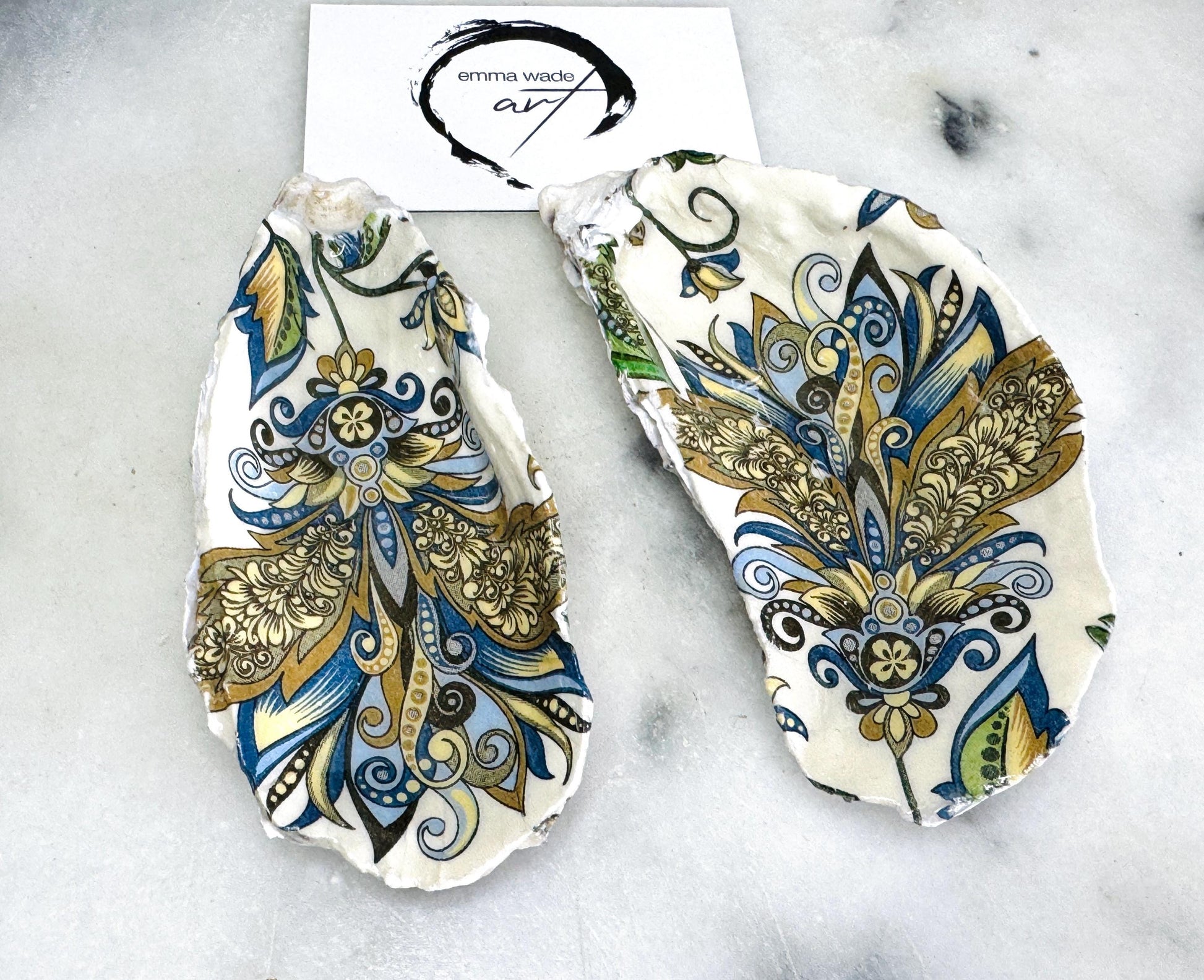Pair of Green Blue Cream Baroque Gold Gilded Oyster salt Dishes, Seashell salt dish, shell salt, oyster salt tray, salt and pepper shell, salt shell cruet set, oyster shell salt and pepper, sea shell salt, Baroque oyster shell salt, seashell salt holder, oyster shell sugar dish, cow salt pot, oyster salt dish, oyster pinch bowl, salt crystal bowl, oyster salt cellar, oyster salt and pepper holders, salt and pepper dish set, Host Gift, Dining Decor, Contemporary pinch pots,  Coastal Host Gift
