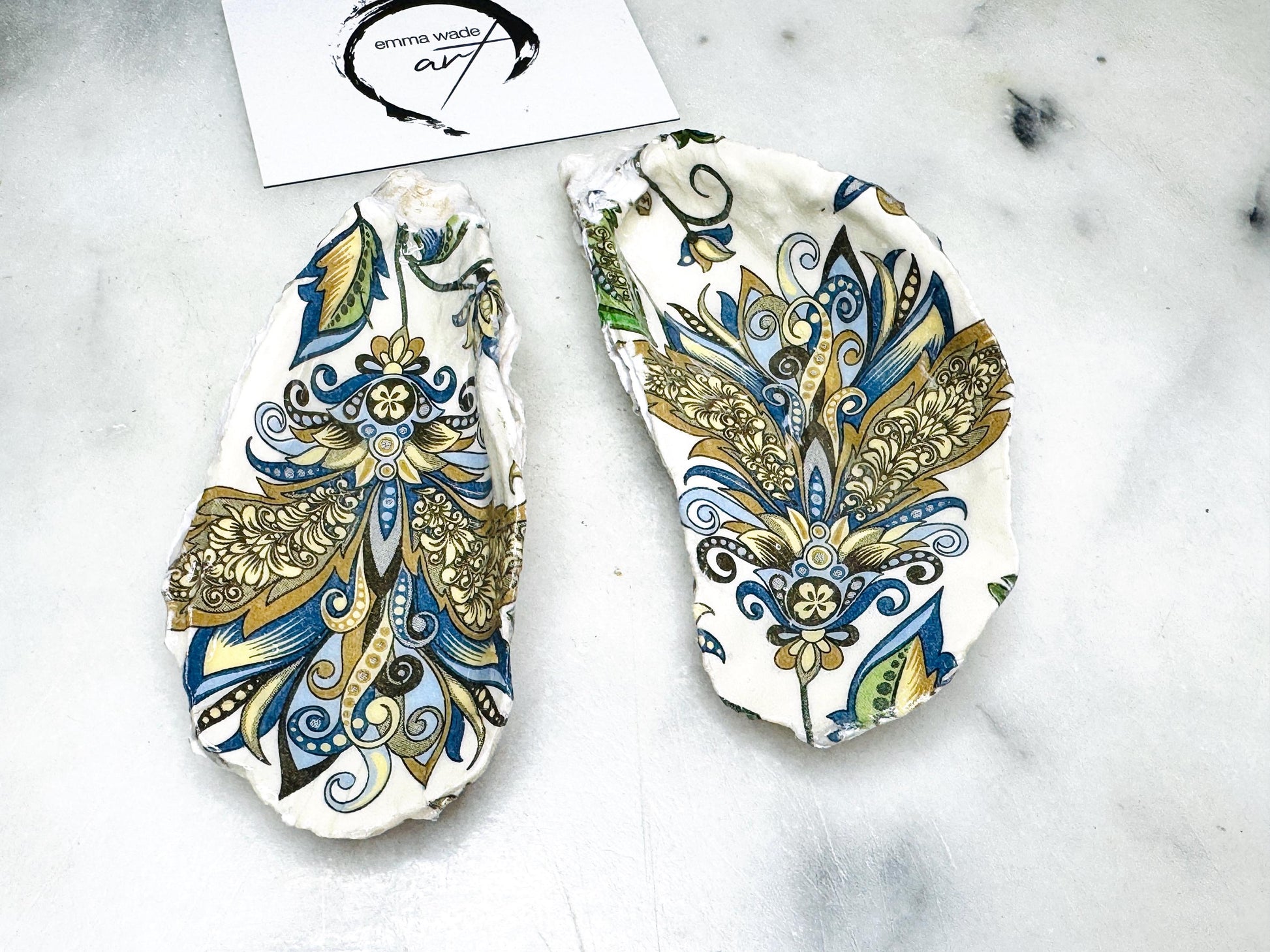 Pair of Green Blue Cream Baroque Gold Gilded Oyster salt Dishes, Seashell salt dish, shell salt, oyster salt tray, salt and pepper shell, salt shell cruet set, oyster shell salt and pepper, sea shell salt, Baroque oyster shell salt, seashell salt holder, oyster shell sugar dish, cow salt pot, oyster salt dish, oyster pinch bowl, salt crystal bowl, oyster salt cellar, oyster salt and pepper holders, salt and pepper dish set, Host Gift, Dining Decor, Contemporary pinch pots,  Coastal Host Gift