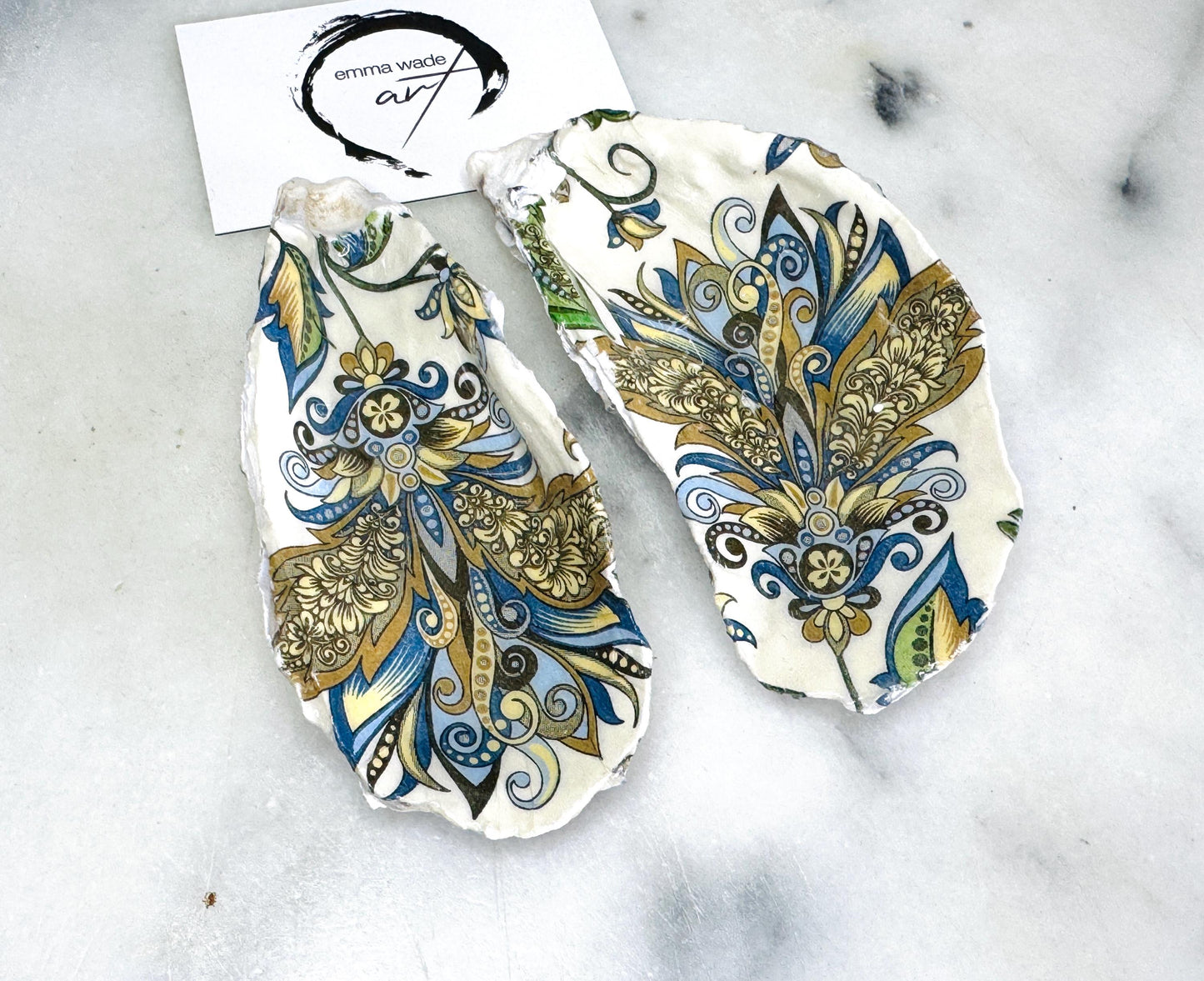 Pair of Green Blue Cream Baroque Gold Gilded Oyster salt Dishes, Seashell salt dish, shell salt, oyster salt tray, salt and pepper shell, salt shell cruet set, oyster shell salt and pepper, sea shell salt, Baroque oyster shell salt, seashell salt holder, oyster shell sugar dish, cow salt pot, oyster salt dish, oyster pinch bowl, salt crystal bowl, oyster salt cellar, oyster salt and pepper holders, salt and pepper dish set, Host Gift, Dining Decor, Contemporary pinch pots,  Coastal Host Gift