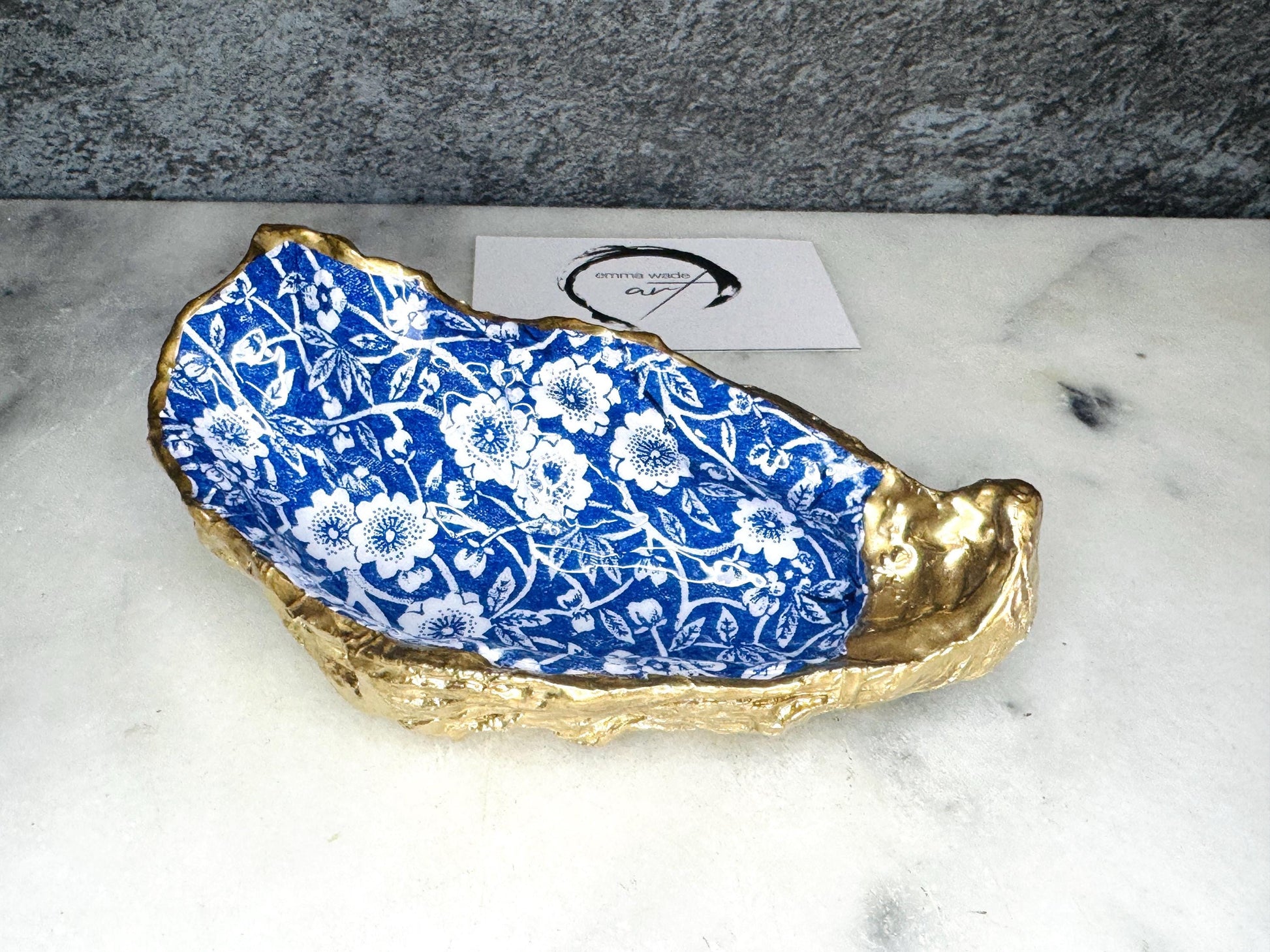 blue and white Floral trinket Shell dishes gold finish, shell jewellery dish, UK Natural Oyster navy and gold trinket tray, shell oyster dish, trinket tray shell, she dreams of the sea, shell jewellery bowl, golden trinket dish, shell key bowl, decoupaged earring dish, oyster dish with flowers, shell art trinket, decoupage shell dish, bride oyster dish, oyster shell trinket, shell key bowl, nature lover gift, coastal shell gift, blue host gift, Floral shell ornament, decoupage oyster