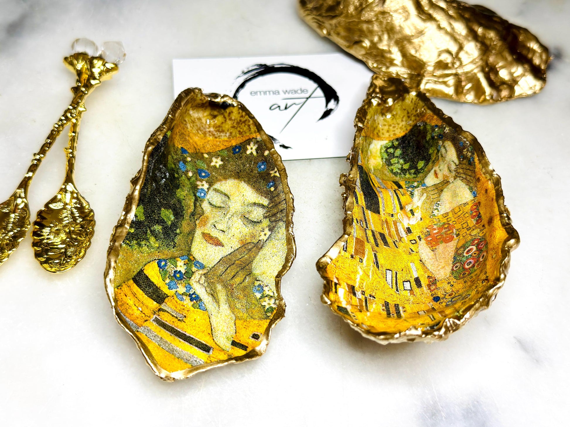 Pair of Matching Gustav Klimt The Kiss Gold Gilded Oyster salt Dishes, Seashell salt dish, shell salt, oyster salt tray, salt and pepper shell, salt and pepper shell box, sea shell salt, oyster shell salt, seashell salt holder, oyster shell sugar dish, oyster salt, cow salt pot, oyster salt dish, oyster pinch bowl, shell salt bowls, oyster salt cellar, oyster salt and pepper holders, salt and pepper dish set, Host Gift, Dining Decor, Pearl white Contemporary pinch pots, Gustav Klimt Host Gift,