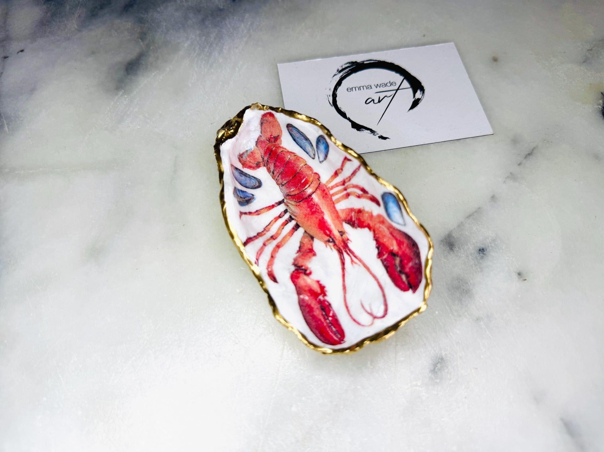 Oyster Dishes hand crafted with Crab and Lobster Designs, Shell with gold finish, oyster shellfish shell jewellery dish, UK Natural Oyster Red and gold trinket tray, shell oyster dish, trinket tray shell, oyster shell jewellery bowl, golden trinket dish, decoupaged earring dish, oyster dish with crabs, oyster dish with lobsters, shell art trinket, host gift, shell key bowl, sea life shell gift, coastal shell gift, red white host gift, red shell ornament, decoupage oyster ring dish m, Union Jack