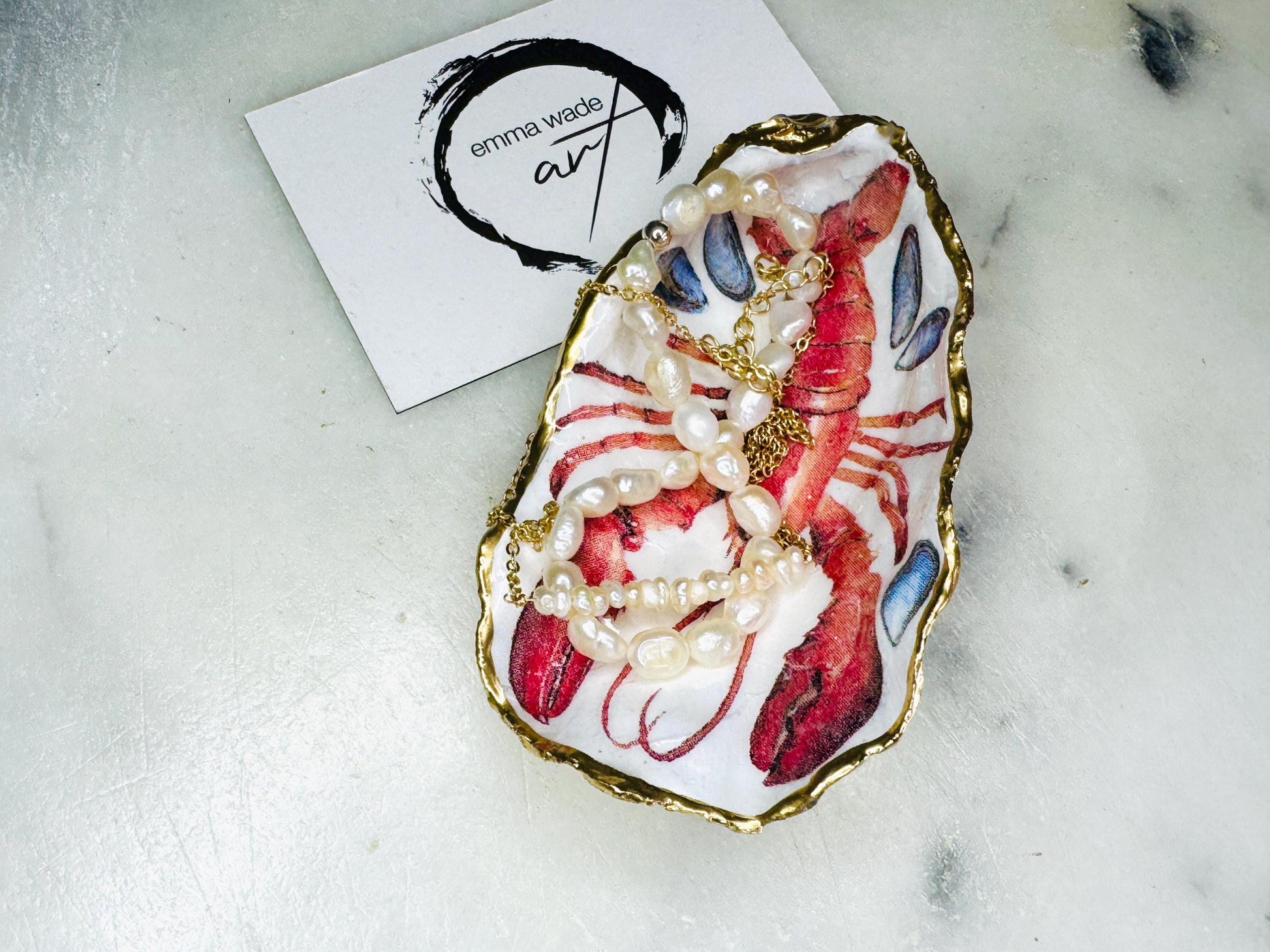 Oyster Dishes hand crafted with Crab and Lobster Designs, Shell with gold finish, oyster shellfish shell jewellery dish, UK Natural Oyster Red and gold trinket tray, shell oyster dish, trinket tray shell, oyster shell jewellery bowl, golden trinket dish, decoupaged earring dish, oyster dish with crabs, oyster dish with lobsters, shell art trinket, host gift, shell key bowl, sea life shell gift, coastal shell gift, red white host gift, red shell ornament, decoupage oyster ring dish m, Union Jack