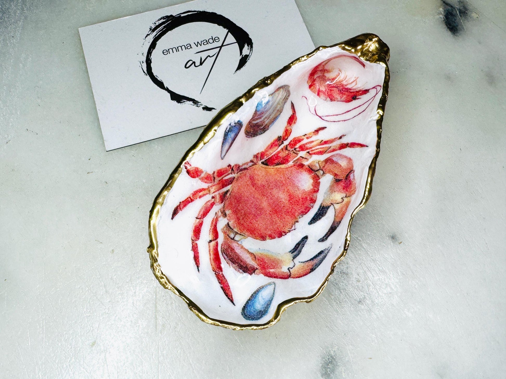 Red Crab and Lobster Gold Gilded Oyster salt Dishes, Seashell salt dish, Salt gift, oyster salt tray, salt and pepper shell, salt and pepper shell box, sea shell salt, seashell salt holder, oyster shell sugar dish, Lobster shell gift, Crab shell gift,  oyster salt, cow salt pot, oyster salt dish, oyster pinch bowl, salt crystal bowl, shell salt dish, oyster salt cellar, oyster salt and pepper holders, salt and pepper dish set, Red white Contemporary pinch pots, Sealife Gift, Coastal Host Gift,