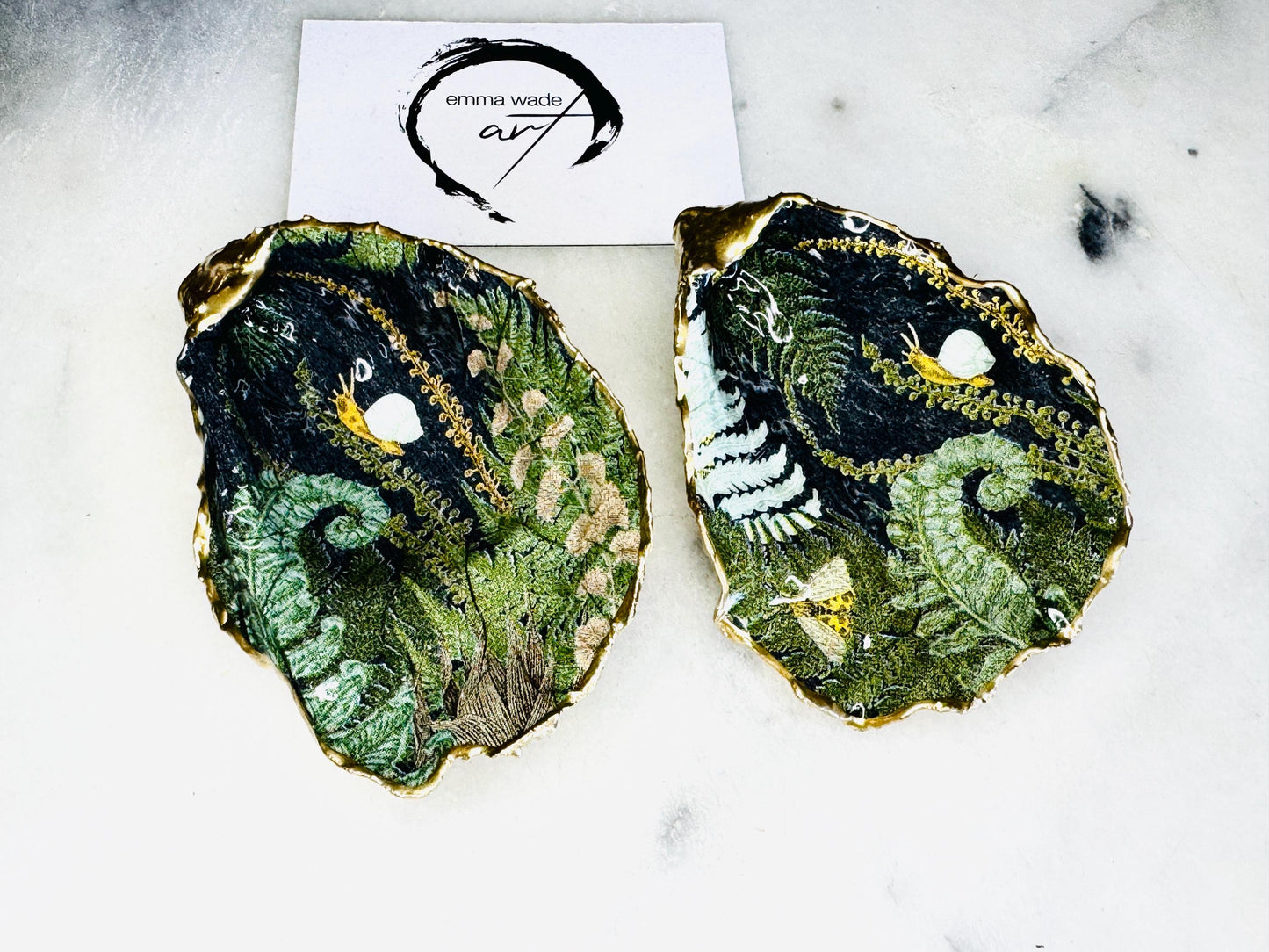 Forest Fern Shell Gift, Trinket oyster Shell dish gold finish, gold leaf trinket tray, shell scallop dish, Ferns Nature lover shell bowl, decorative oyster shells, Fern Green Design key bowl, green and gold shell dish, Bee ring dish, golden trinket dish, bride shell dish, shell jewellery bowl, decoupaged earrings dish, shell art trinket, Fern shell gift, Gold shell trinket holder, painted shell with gold, shell jewellery dish, Emma Wade art, Proposal Ring Tray, Green Painted Key Bowl