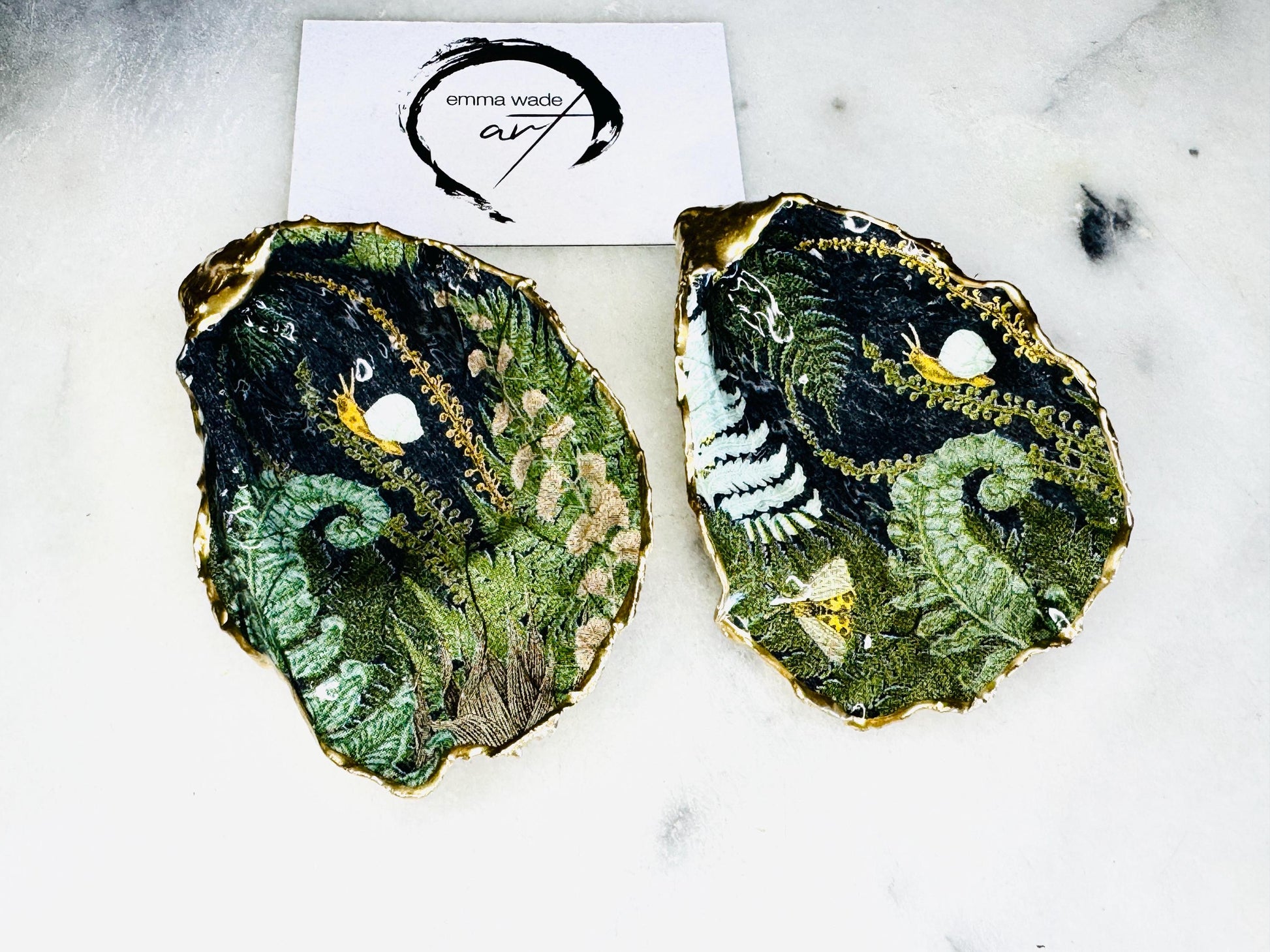 Forest Fern Shell Gift, Trinket oyster Shell dish gold finish, gold leaf trinket tray, shell scallop dish, Ferns Nature lover shell bowl, decorative oyster shells, Fern Green Design key bowl, green and gold shell dish, Bee ring dish, golden trinket dish, bride shell dish, shell jewellery bowl, decoupaged earrings dish, shell art trinket, Fern shell gift, Gold shell trinket holder, painted shell with gold, shell jewellery dish, Emma Wade art, Proposal Ring Tray, Green Painted Key Bowl
