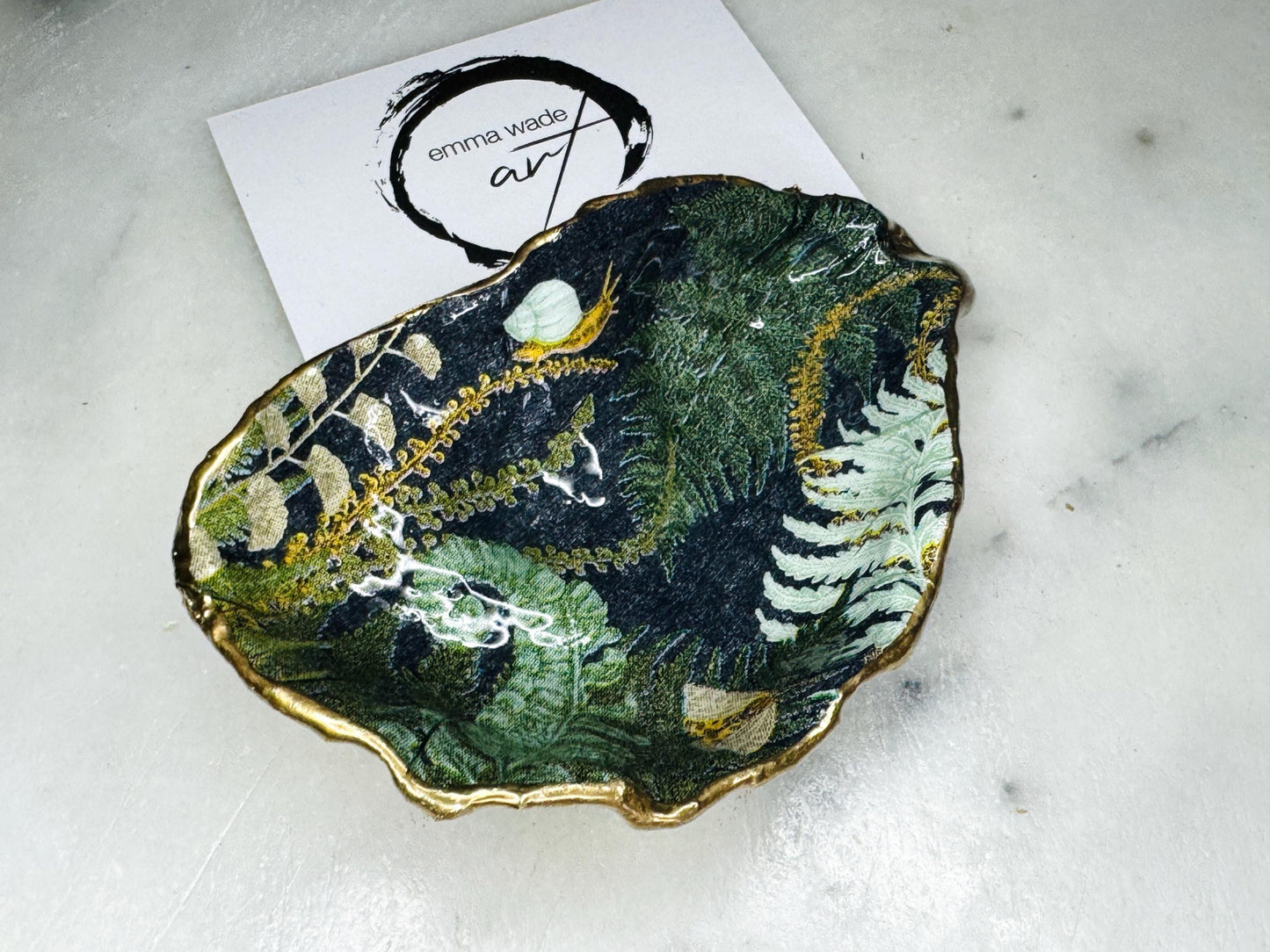 Forest Fern Shell Gift, Trinket oyster Shell dish gold finish, gold leaf trinket tray, shell scallop dish, Ferns Nature lover shell bowl, decorative oyster shells, Fern Green Design key bowl, green and gold shell dish, Bee ring dish, golden trinket dish, bride shell dish, shell jewellery bowl, decoupaged earrings dish, shell art trinket, Fern shell gift, Gold shell trinket holder, painted shell with gold, shell jewellery dish, Emma Wade art, Proposal Ring Tray, Green Painted Key Bowl