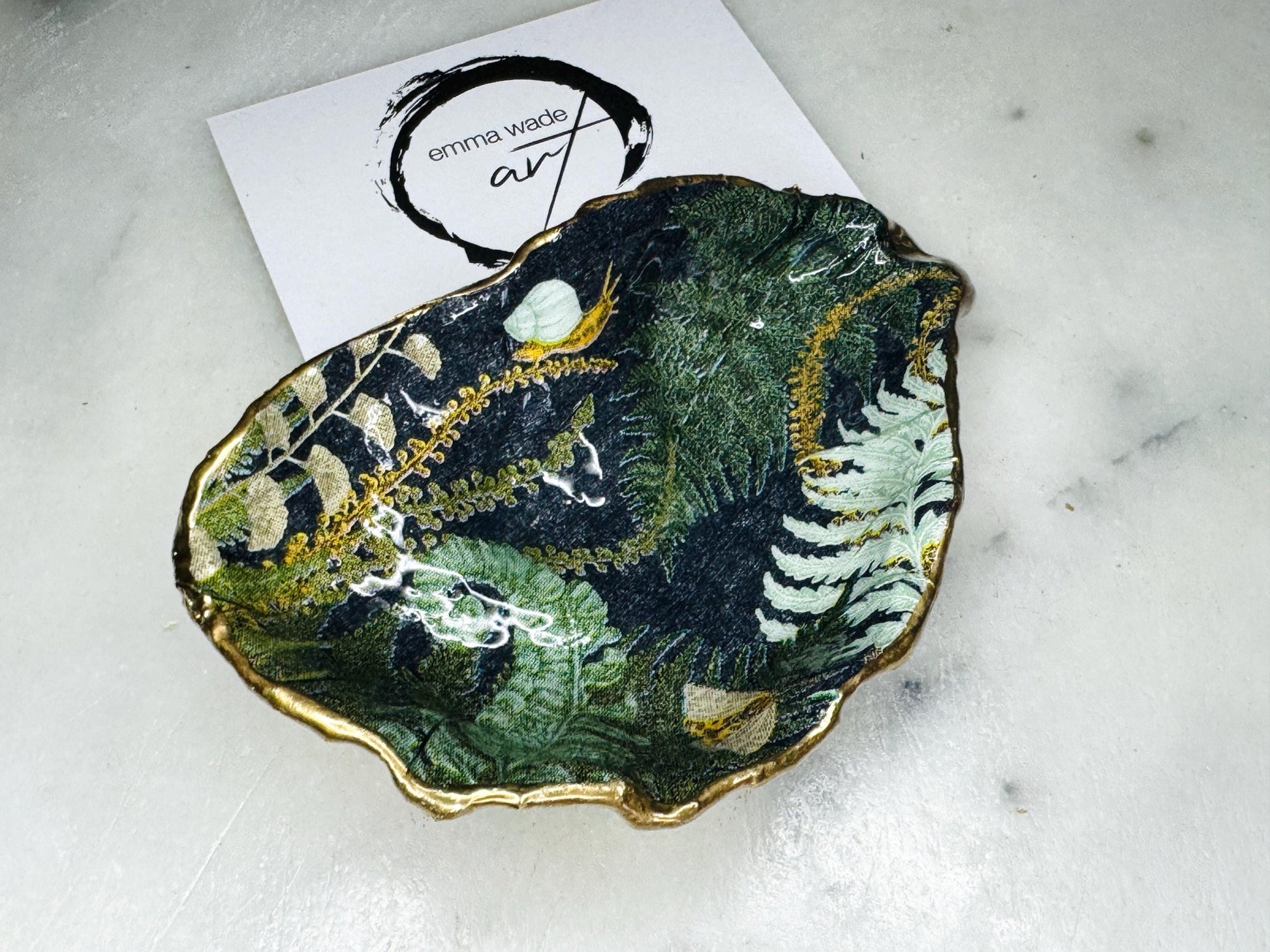 Forest Fern Shell Gift, Trinket oyster Shell dish gold finish, gold leaf trinket tray, shell scallop dish, Ferns Nature lover shell bowl, decorative oyster shells, Fern Green Design key bowl, green and gold shell dish, Bee ring dish, golden trinket dish, bride shell dish, shell jewellery bowl, decoupaged earrings dish, shell art trinket, Fern shell gift, Gold shell trinket holder, painted shell with gold, shell jewellery dish, Emma Wade art, Proposal Ring Tray, Green Painted Key Bowl