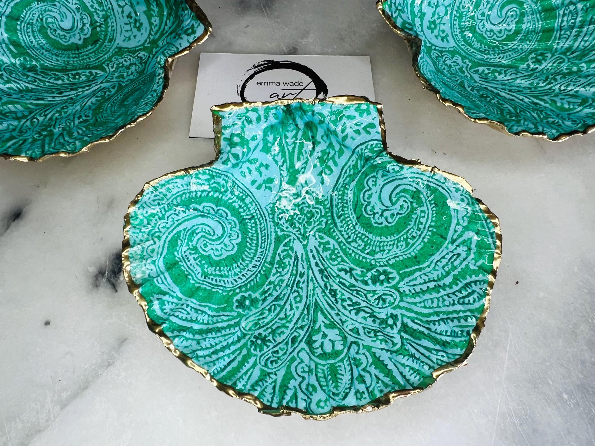 Green Paisley shell dish, aqua and White Fish Trinket dishes gold finish, gold leaf trinket tray, shell scallop dish, fish design shell trinket tray, decorative scallop shells, paisley key bowl, green and gold leaf dishes, fish ring dish, golden trinket dish, bride oyster dish, shell jewellery bowl, decoupaged earrings dish, shell art trinket, art dish, Gold shell trinket, painted shell with gold, shell jewellery dish, coastal ring holder, Proposal Ring Tray, Painted Key Bowl, coastal host gift