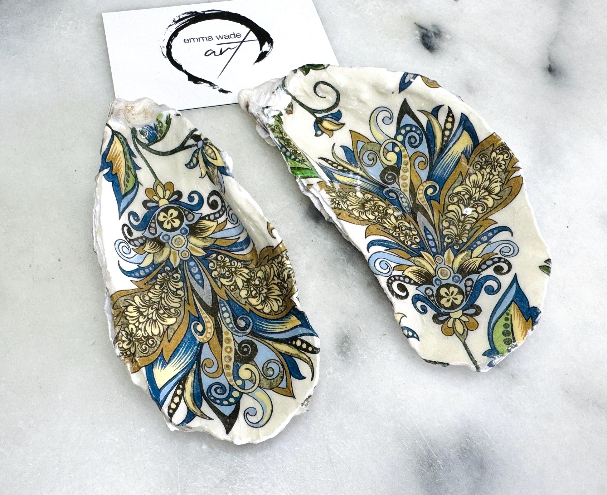 Pair of Green Blue Cream Baroque Gold Gilded Oyster salt Dishes, Seashell salt dish, shell salt, oyster salt tray, salt and pepper shell, salt shell cruet set, oyster shell salt and pepper, sea shell salt, Baroque oyster shell salt, seashell salt holder, oyster shell sugar dish, cow salt pot, oyster salt dish, oyster pinch bowl, salt crystal bowl, oyster salt cellar, oyster salt and pepper holders, salt and pepper dish set, Host Gift, Dining Decor, Contemporary pinch pots,  Coastal Host Gift