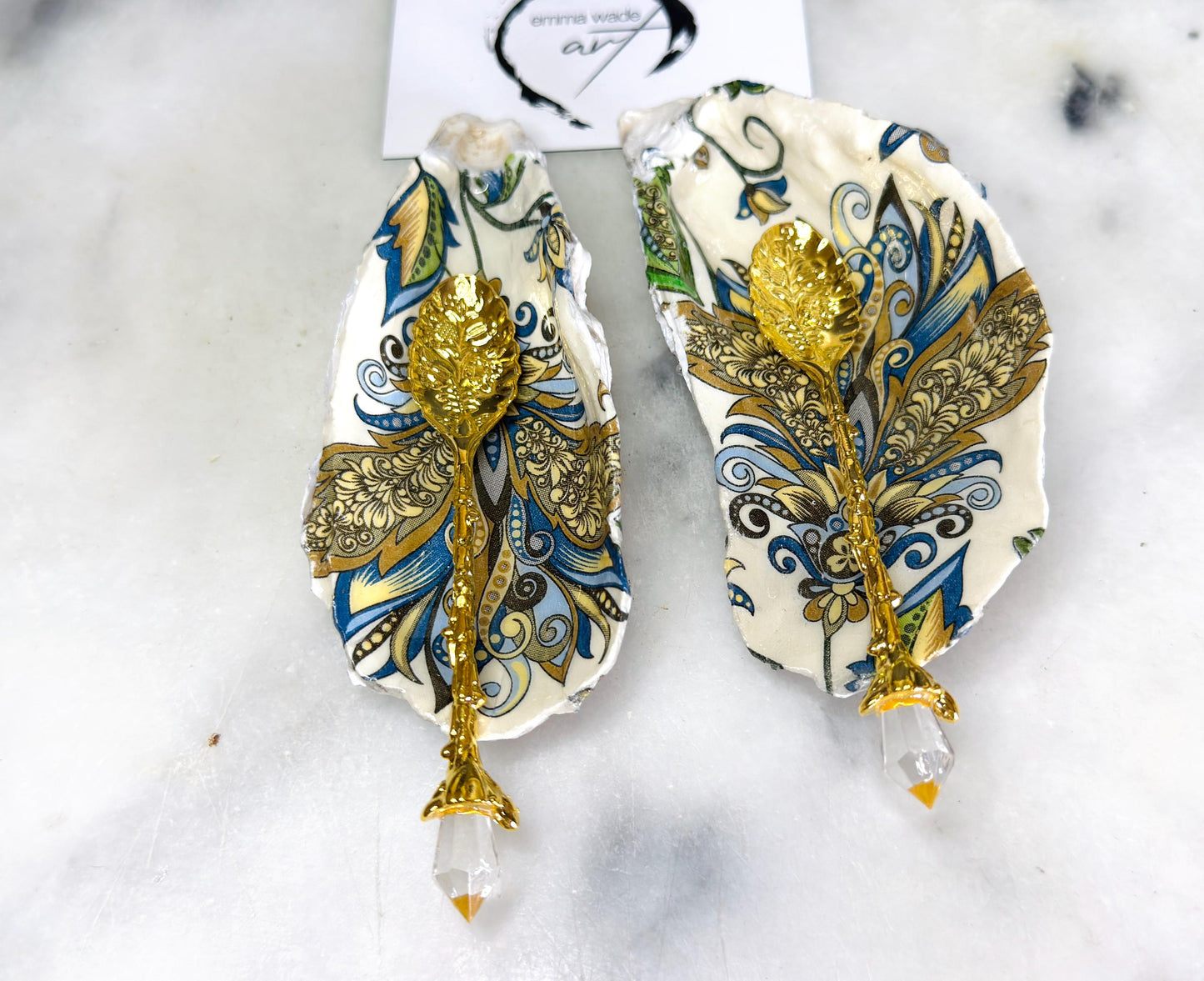 Pair of Green Blue Cream Baroque Gold Gilded Oyster salt Dishes, Seashell salt dish, shell salt, oyster salt tray, salt and pepper shell, salt shell cruet set, oyster shell salt and pepper, sea shell salt, Baroque oyster shell salt, seashell salt holder, oyster shell sugar dish, cow salt pot, oyster salt dish, oyster pinch bowl, salt crystal bowl, oyster salt cellar, oyster salt and pepper holders, salt and pepper dish set, Host Gift, Dining Decor, Contemporary pinch pots,  Coastal Host Gift