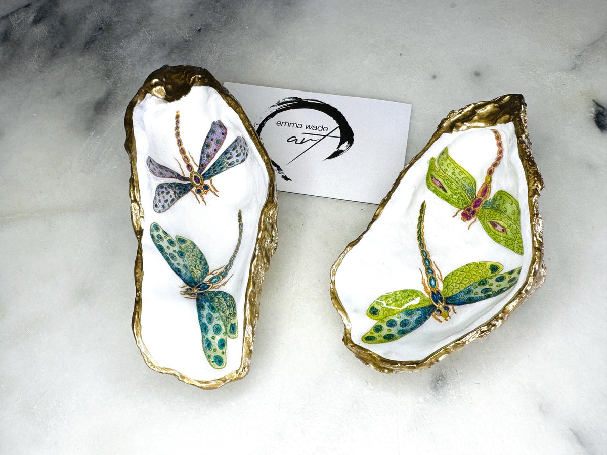 Pair of green blue dragonfly Gold Gilded Oyster salt Dishes, Seashell salt dish, oyster salt tray, salt and pepper shell box, shell cruet set, sea shell salt, dragonfly oyster shell salt, seashell salt holder, oyster shell sugar dish, cow salt pot, gold gilded cruet set, oyster pinch bowl, salt crystal bowl, oyster salt cellar, oyster salt and pepper holders, salt and pepper dish set, Host Gift, Dining Decor, white And blue Contemporary pinch pots, dragonfly Shell Gift, Coastal Host Gift