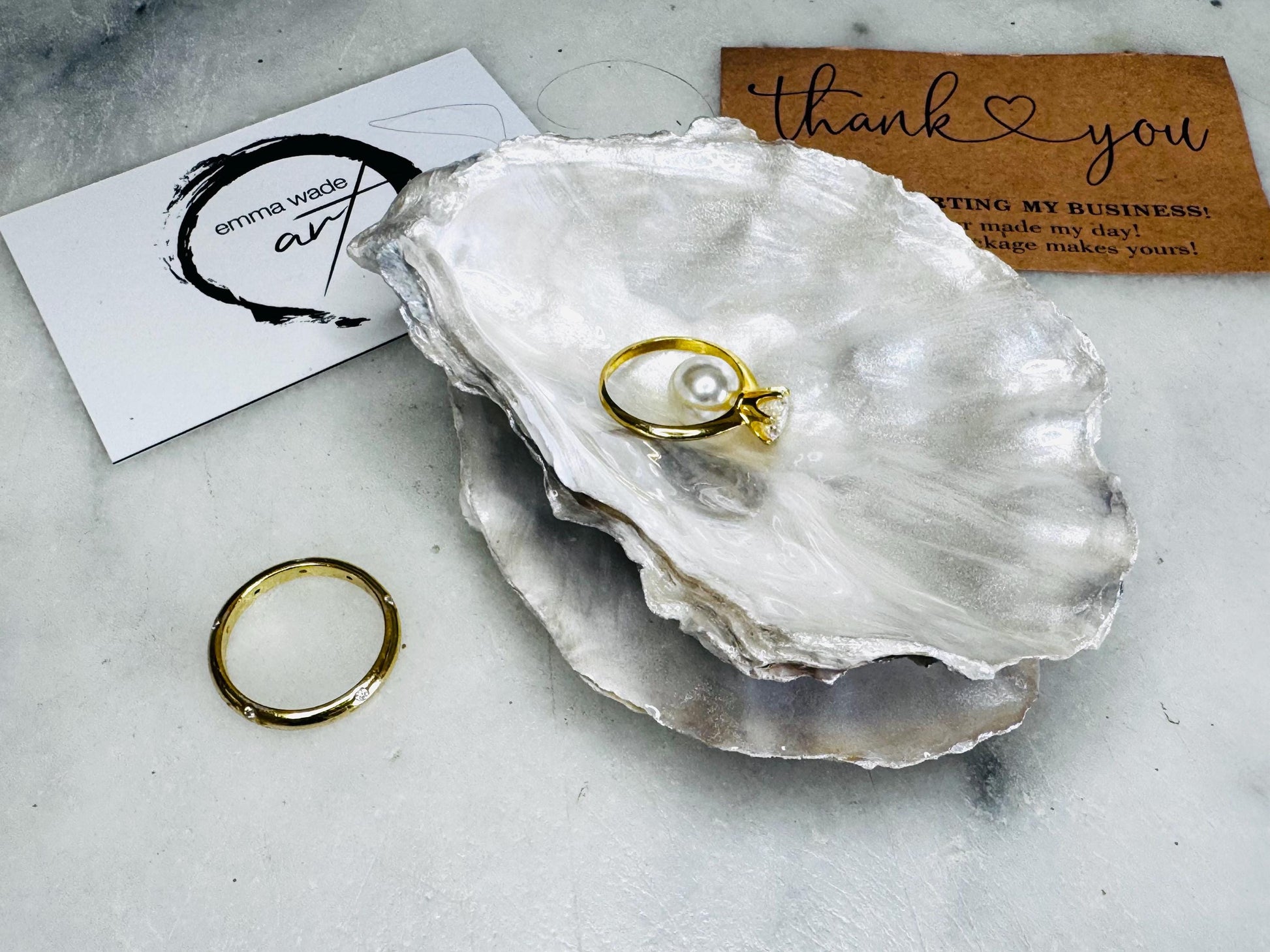 Shell Decor, ocean decor, proposal ring box, ring box, pearl box, gift for her, keepsake box, wedding gift, ring bearer box, Engagement ring box, oyster jewellery box, oyster ring box, pearl anniversary gift, Shell Jewellerybox, EmmaWadeART, oyster ring bear box, oyster ring tray, shell jewelry box, pearl ring box, real pearl ring box, wedding ring tray, wedding ring box, engagement ring box, oyster proposal ring box, ocean wedding, gold gilded shell box, oyster trinket box, oyster trinket tray