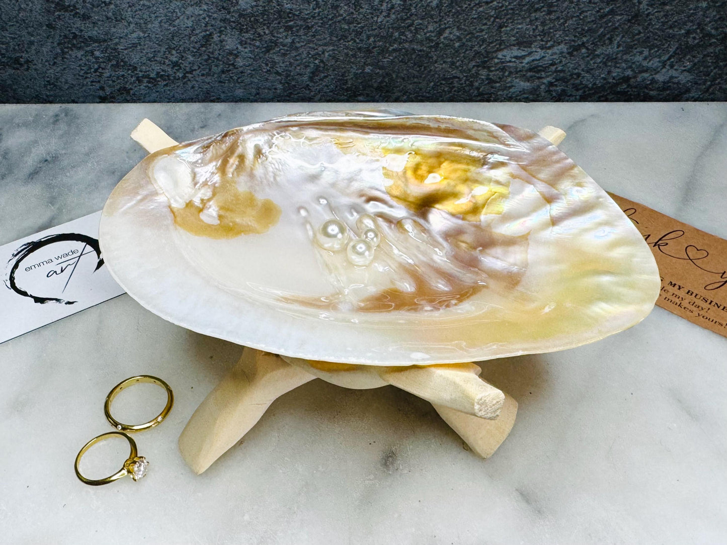 Large freshwater oyster shell trinket dish with inset Swarovski pearls, handmade coastal shell decor with glossy resin finish and optional driftwood stand, natural pearlescent oyster shell jewellery holder, luxury seaside home accessory, artisan ring dish and unique coastal gift for her UK