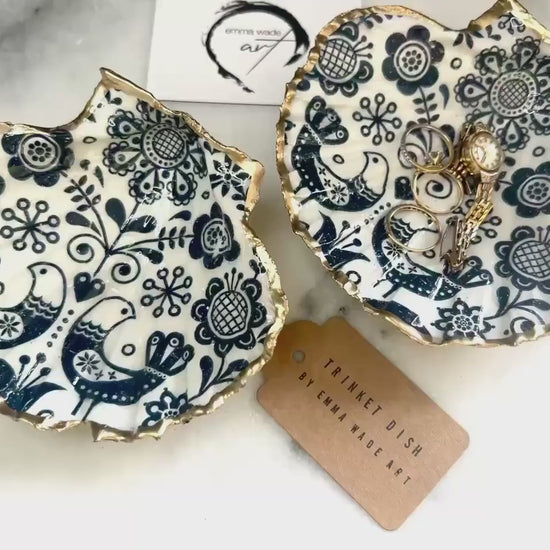 Scadinavian Marimekko Blue Flowers and Birds Scallop Shell Trinket Dish: Gold Leaf Gilded Ring Catcher, Nordic Decor, Coastal Gift