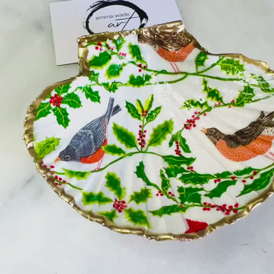 Winter Robin Scallop Trinket Dish | Shell Ring Tray | Bird Lover Gift | Gold Leaf Coastal Christmas Gift
