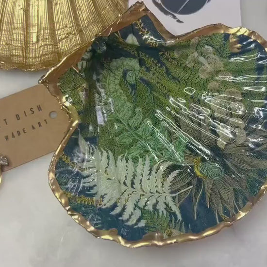 Fern Green Scallop Shell Trinket Dish | Forest Fern Jewellery Dish | Gold Leaf Coastal Decor | Nature Lover Gift