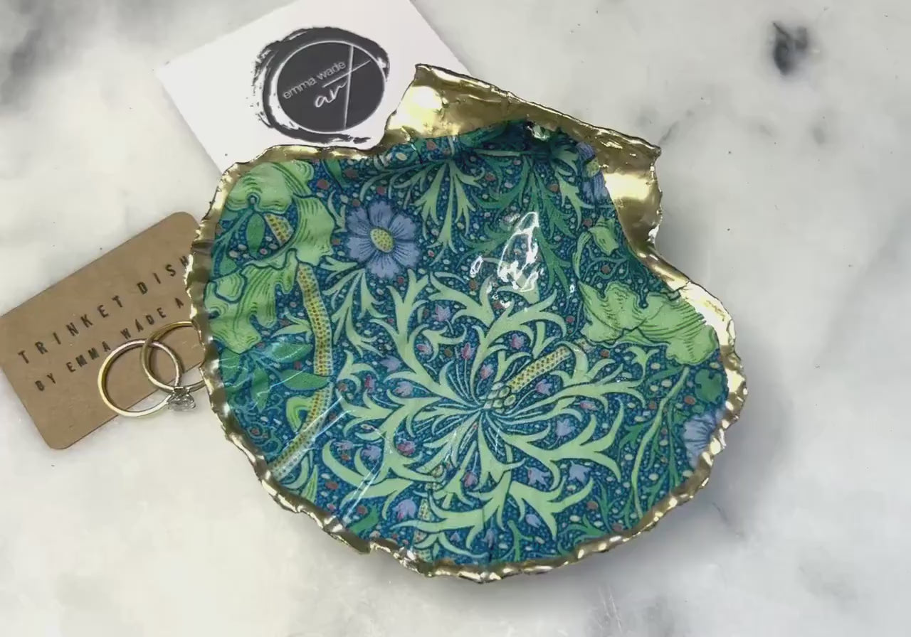 William Morris Seaweed Scallop Shell Trinket Dish | Gold Leaf Jewellery Dish | Ring Holder | Coastal Decor | Two sizes available
