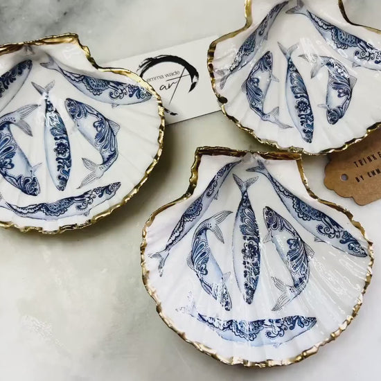 Paisley Fish Scallop Shell Trinket Dish | Blue & White Coastal Decor | Gold Leaf Jewellery Dish | Scandinavian Ocean Gift