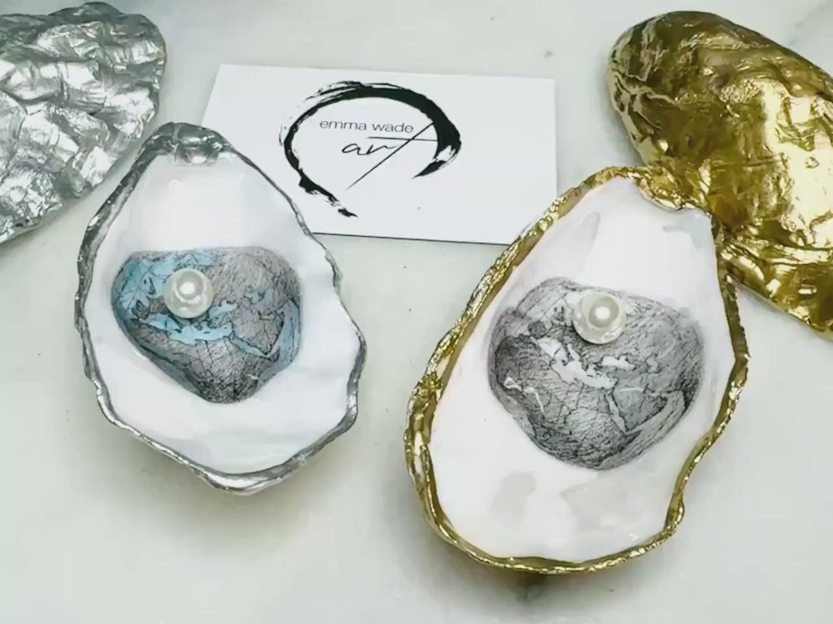 World Is Your Oyster Ring Dish, Oyster Shell Ring Holder, Swarovski Pearl Proposal Box, Coastal Jewelry Dish, Gold Leaf Oyster Decor