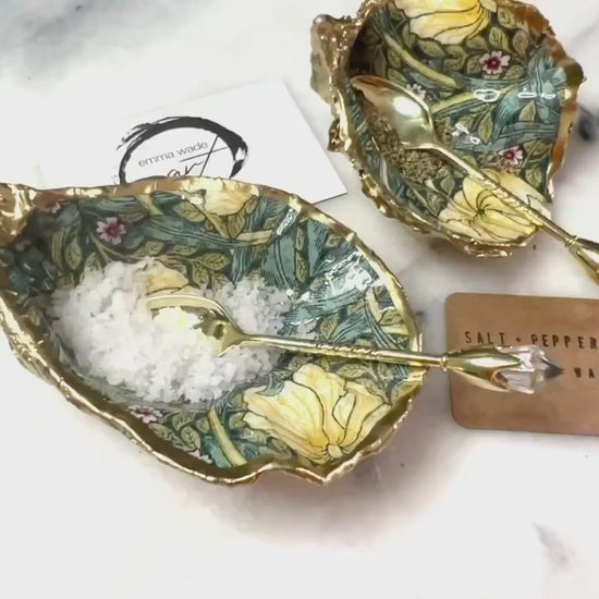 William Morris Oyster Shell Salt and Pepper Pinch Pots: Gold Leaf Shell Cruet Set