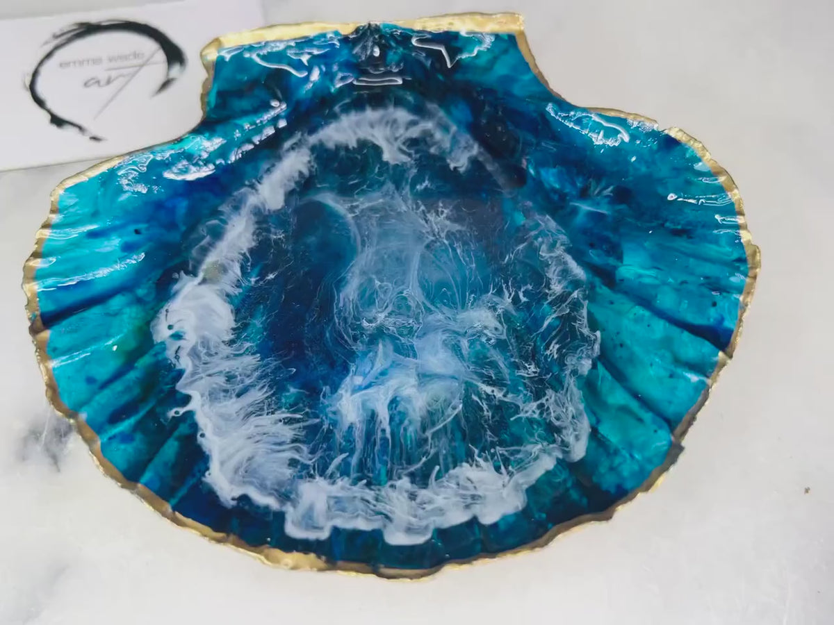 Hand-Painted Dorset Scallop Shell Dish, Ocean Grotto Resin Art, Gold Leaf Coastal Trinket Dish, Luxury Jewellery Holder, Host Gift