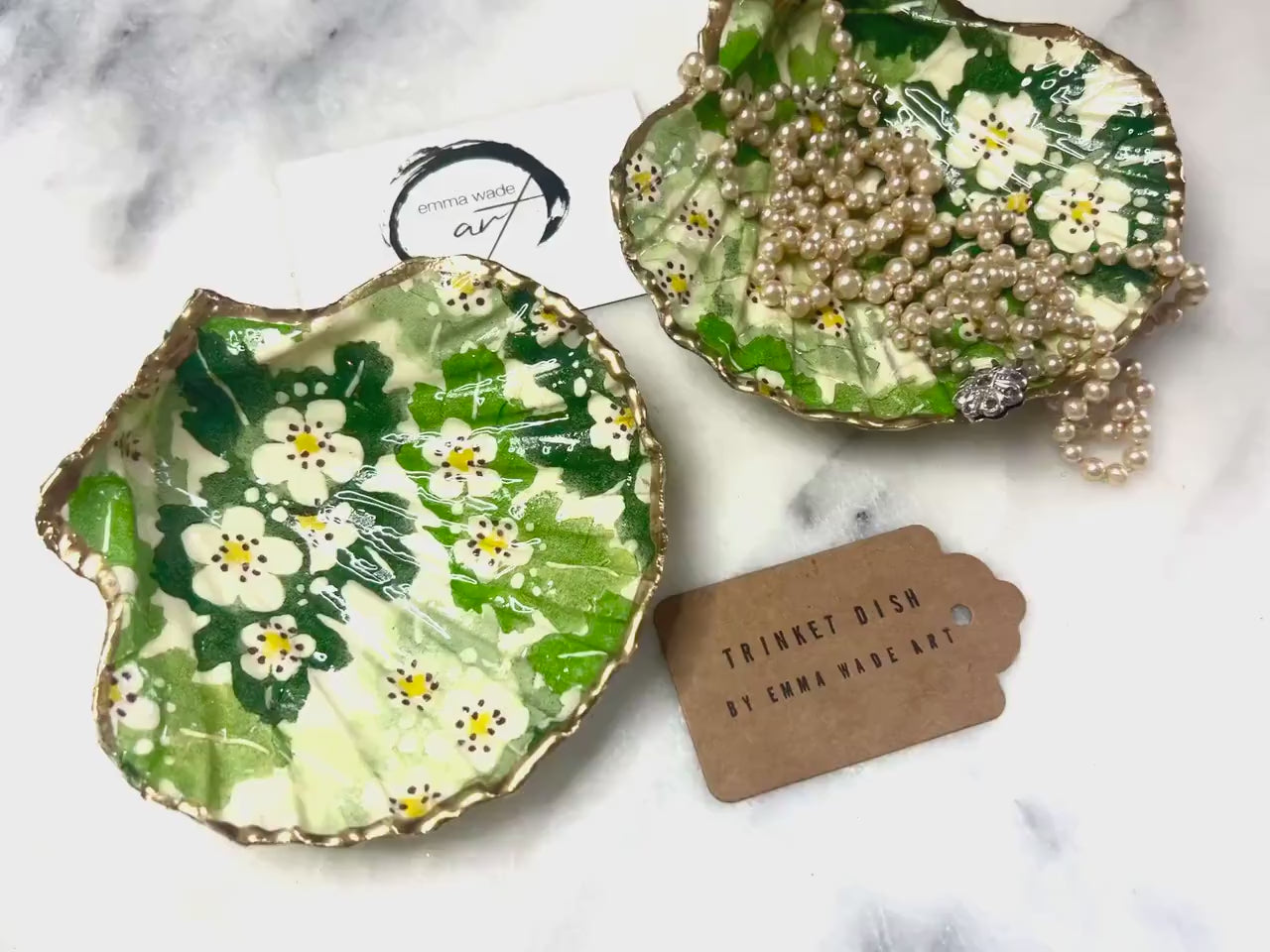 Emma Bridgewater Hawthorn Berries Scallop Shell Dish | Hand-Gilded Floral Jewellery Trinket Dish | Coastal Cottage Gift