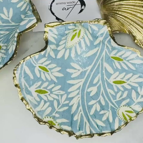 Samsara Blue Floral Scallop Trinket Dish, UK Shell Jewellery Dish, Nature Lover Gift, Gold leaf Ring Dish