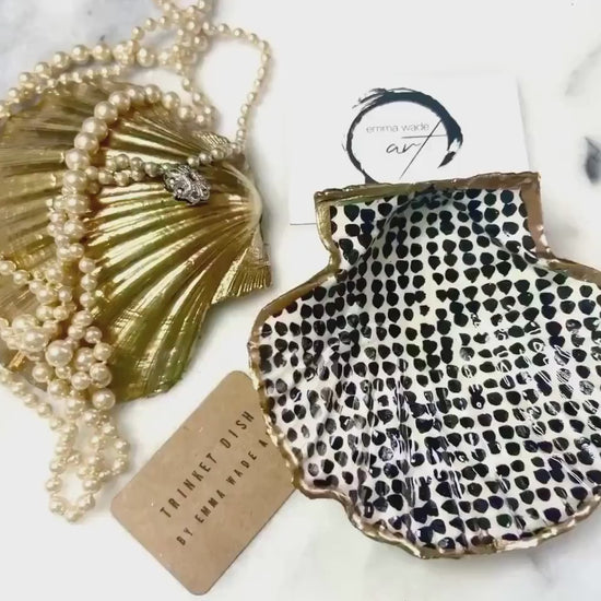 Emma Bridgewater Scallop Shell Trinket Dish: Black and White Dots, Gold Leaf