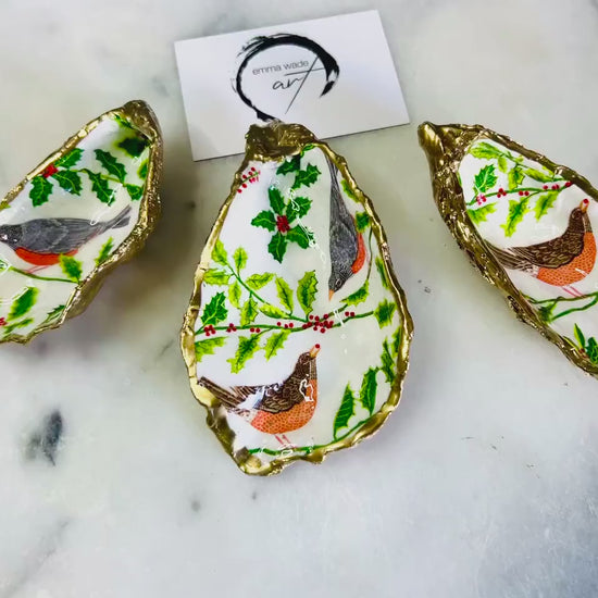 Winter Bird Oyster Shell Ornament, Robin Christmas Decoration, Gold Leaf Oyster Shell Trinket Dish, Coastal Christmas Decor