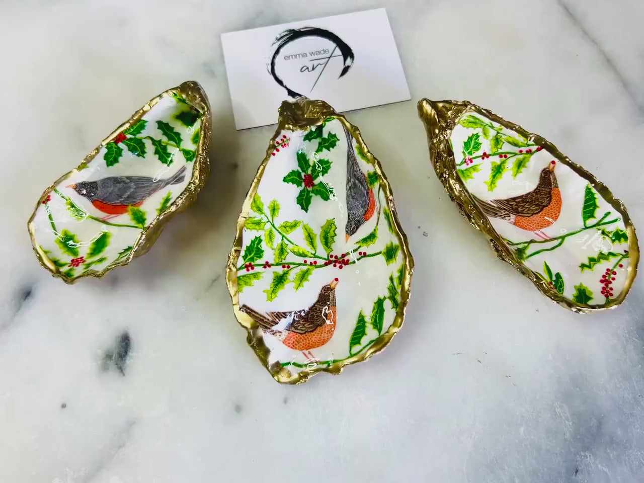 Winter Bird Oyster Shell Ornament, Robin Christmas Decoration, Gold Leaf Oyster Shell Trinket Dish, Coastal Christmas Decor