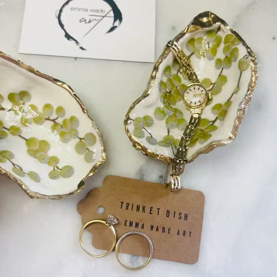 White Berries Dorset Oyster Ring Shell Dish: Gold Gilded Shell Jewelry Tray, Coastal Decor, Host gift