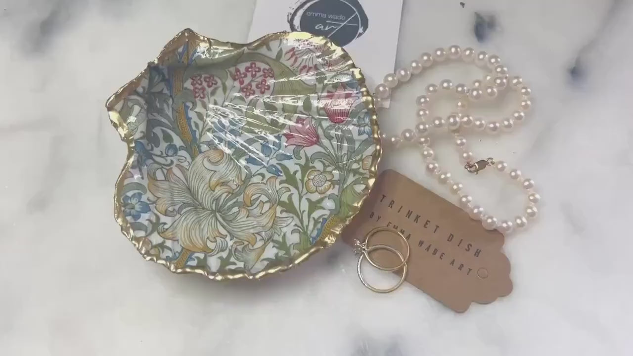 William Morris Golden Lily Scallop Shell Trinket Dish, Hand Gilded Shell Jewellery Holder, Heritage Decor, Coastal gift
