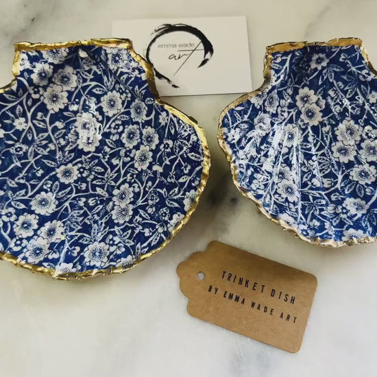 Blue & White Floral Dorset Scallop Trinket Dish, Shell Ring Holder, Floral Gift, Nature lover gift, Coastal decor