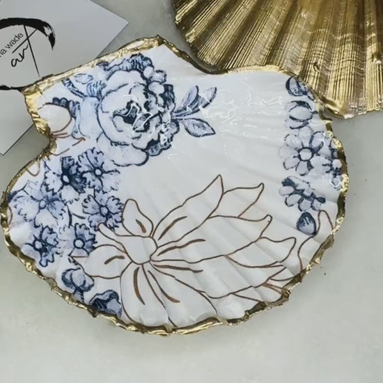 Palmers Floral Scallop Shell Trinket Dish | Gold Leaf Ring Catcher | Blue and White Coastal Jewellery Tray