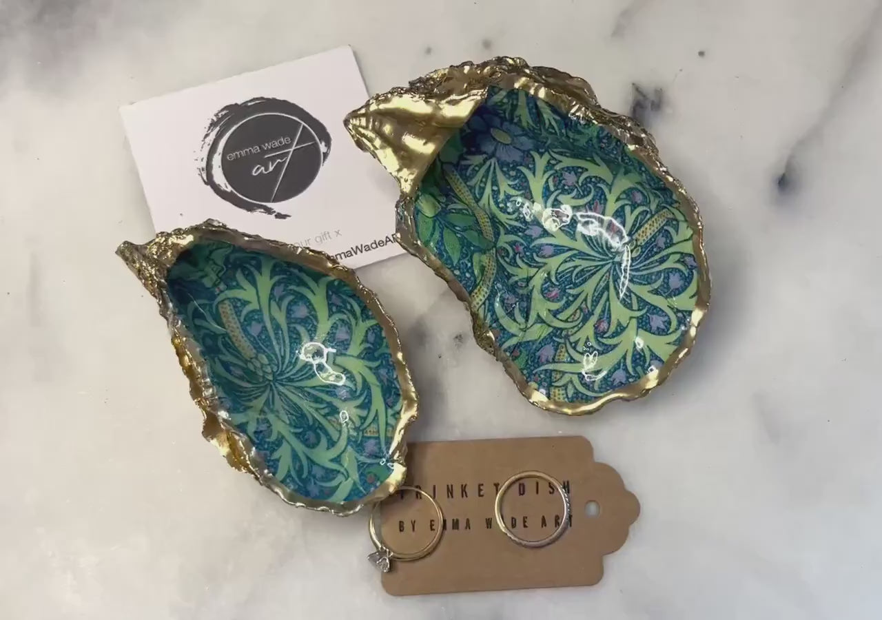 William Morris Oyster Shell Trinket Dish | Gold Leaf Green Blue Seaweed Jewellery Dish | Handmade Coastal Decor | Unique Gift