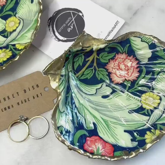 William Morris Leicester Scallop Shell Trinket Dish: Hand-Gilded Gold Leaf Jewelry Dish, Coastal Gift, Heritage Gift