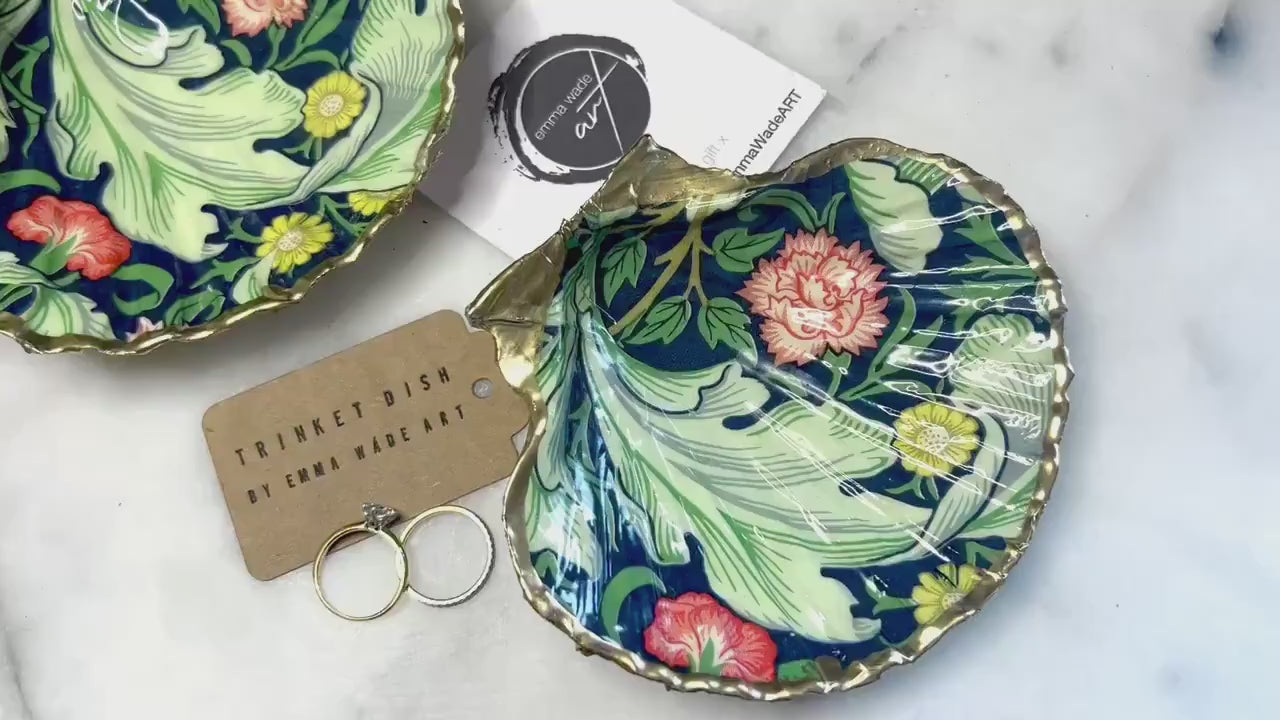 William Morris Leicester Scallop Shell Trinket Dish: Hand-Gilded Gold Leaf Jewelry Dish, Coastal Gift, Heritage Gift