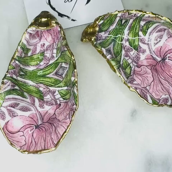 William Morris Pink Pimpernel Natural Oyster Trinket Dish, Gilded Gold Leaf Shell Ring Dish, Coastal Gift, UK Heritage Gift